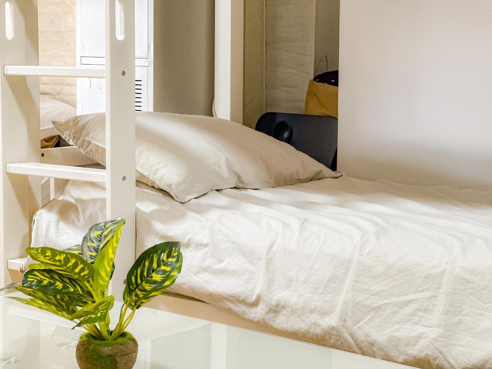 The Journey - Infront Of Tram-metro, Access To Beach, Pool & Gym - Enjoy Our Seaview - Coworking Space - Resident Housekeeping - Inhouse Food Menu - All At Jumierah Beach Residence, Marina Hostal Dubái