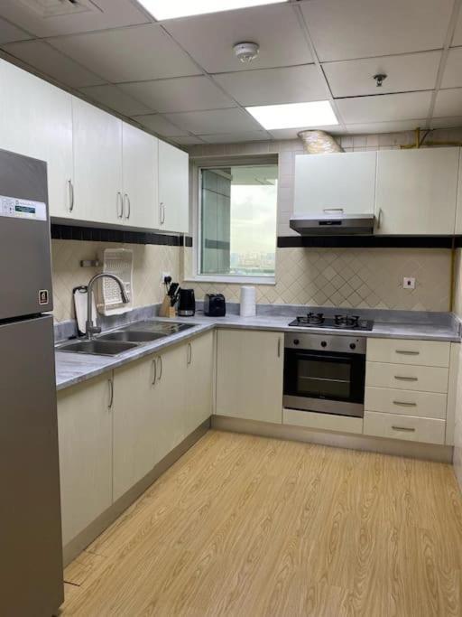Elite Luxury - Spacious 2br Apt 1517 Sqft In Marina Both Bedroom Ensuite Walking To Metro Restaurants Beach Mall Marina Walk *
