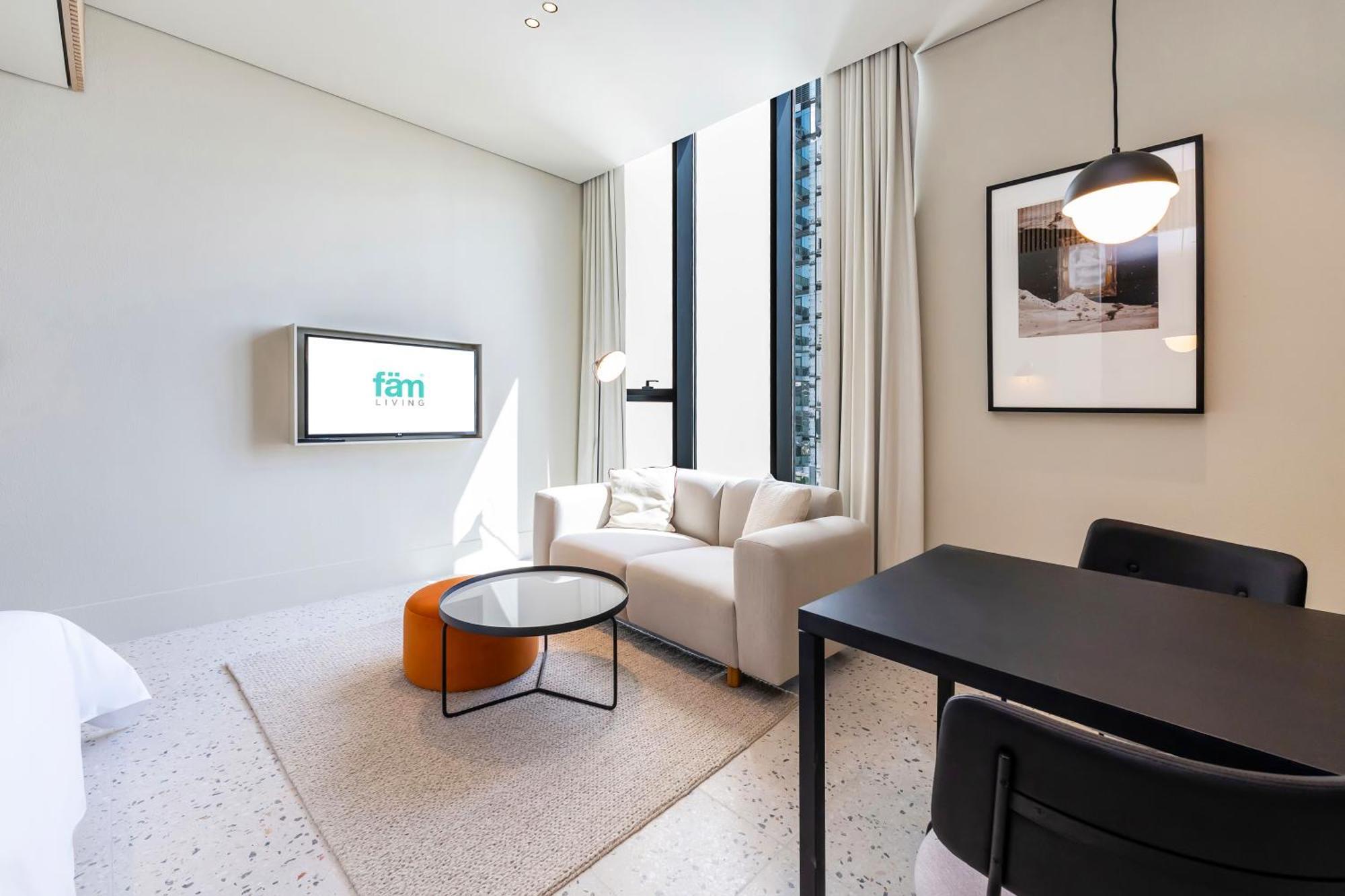 Fam Living - Upside Living - Wfh Friendly-business Bay Dubái