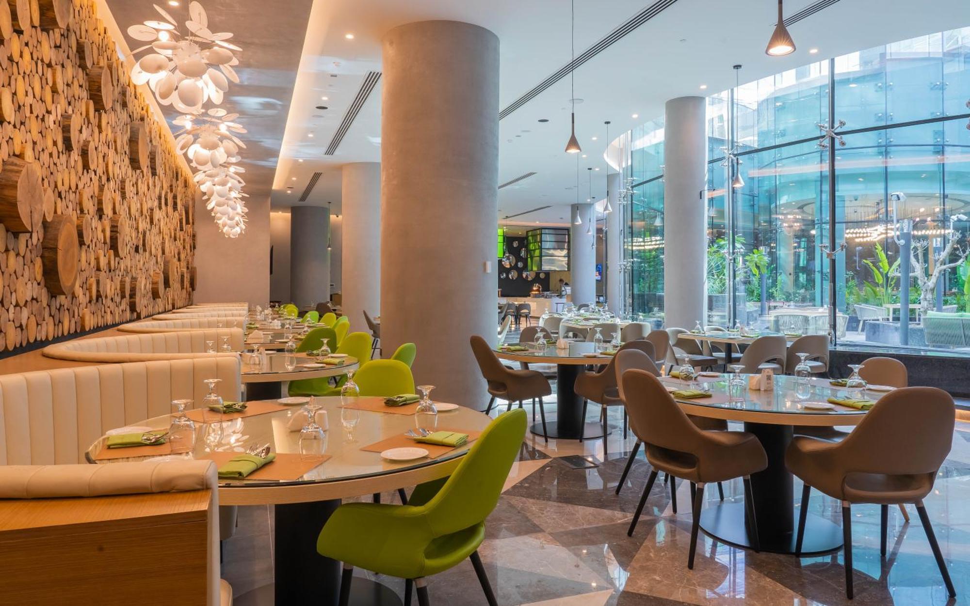 Hotell Al Khoory Sky Garden 4*