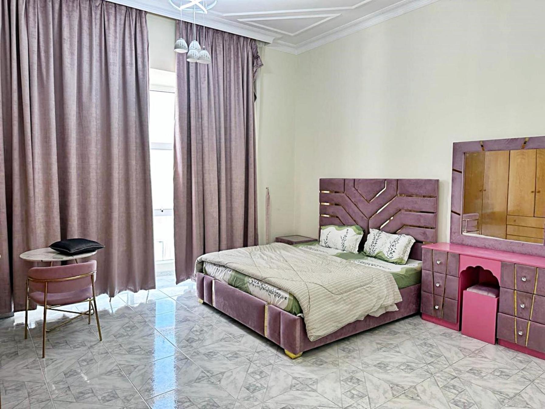Private Bedroom In Amazing Homestay *