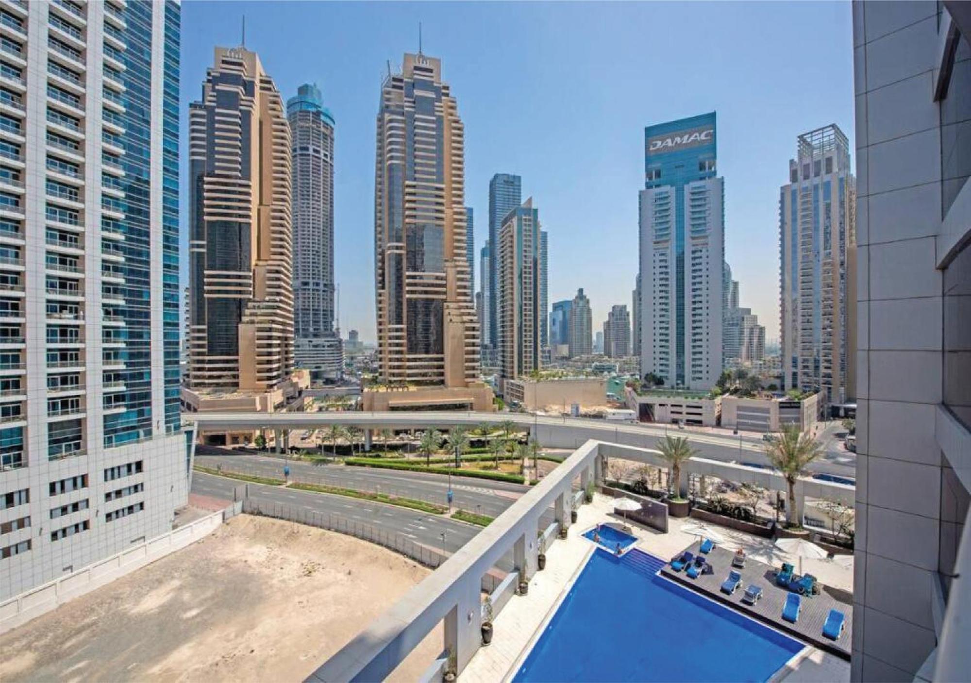 Summer Getaway - 2 Bed, 10min Walk To * Dubaï