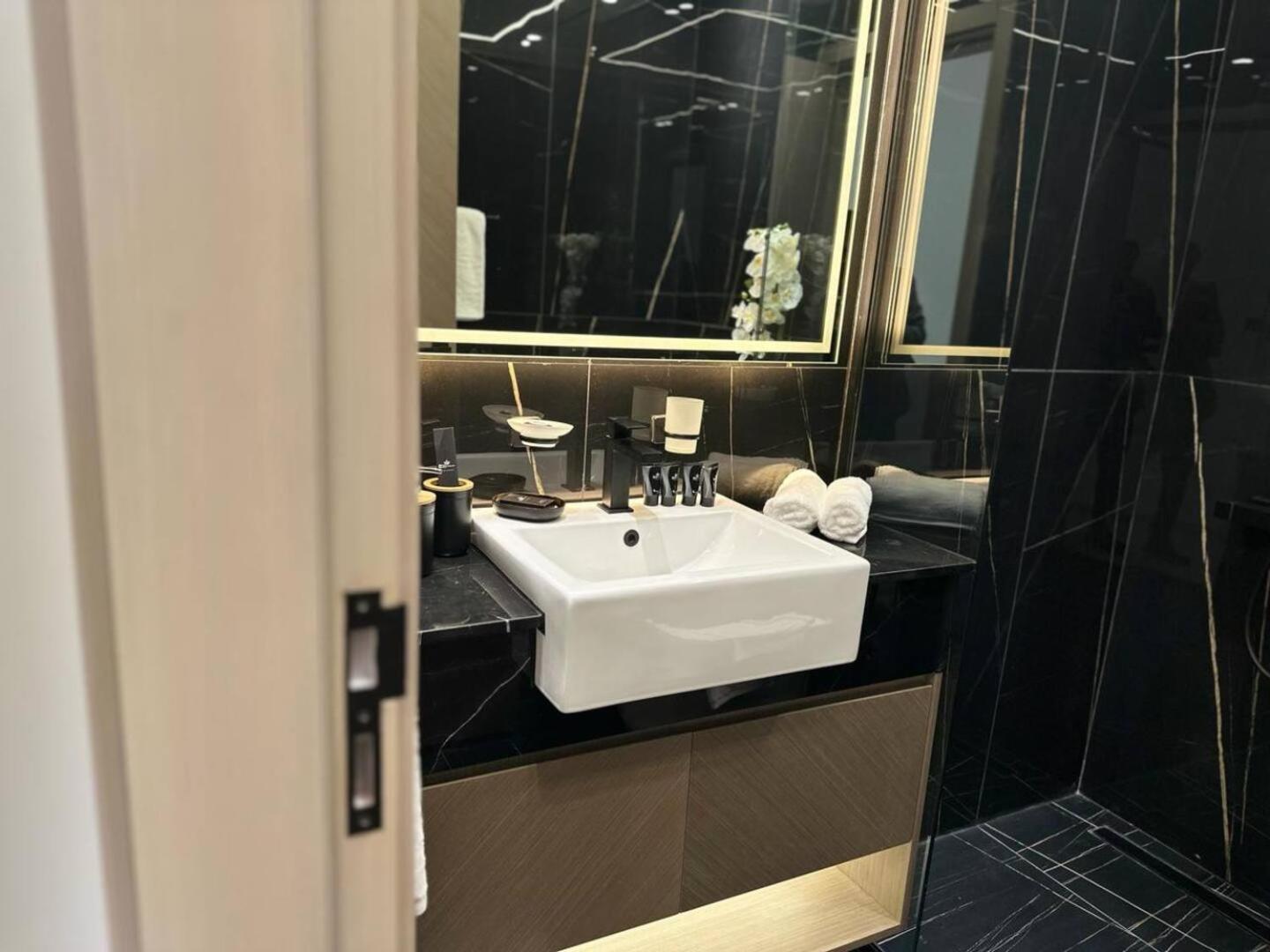 Modern & Smart 1bedroom In Jvc - Fully Furnished Dubaï