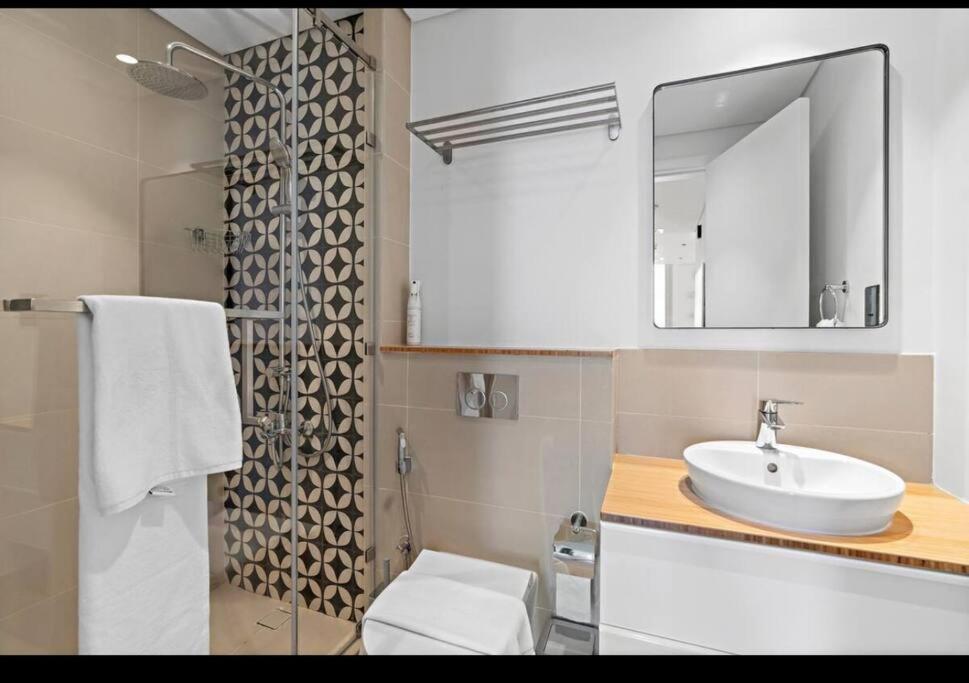Appartement ‎‏stylish 2br In The Hart Of Hills!