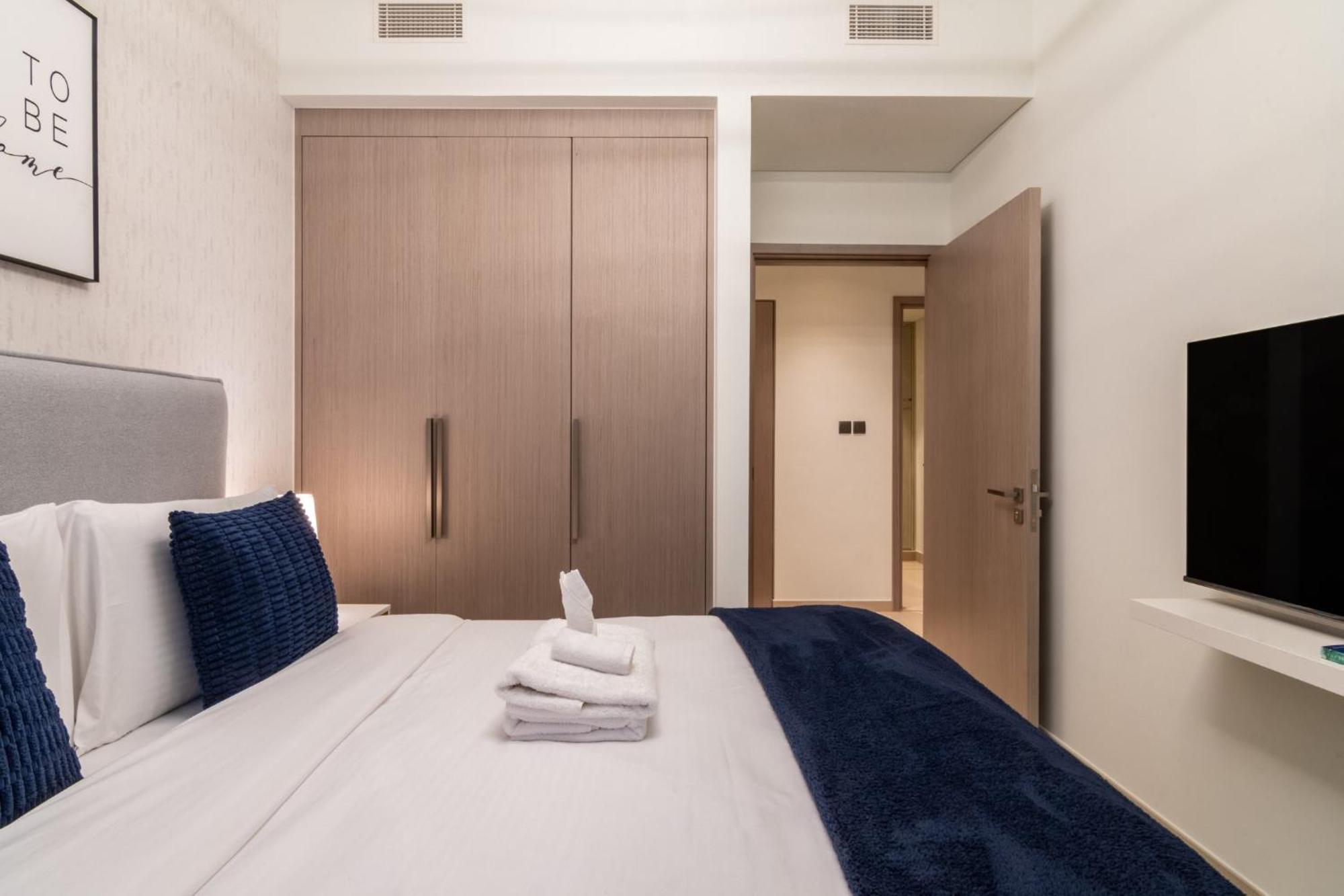 Spacious And Overlooking Burj & Fountains Appartement Dubaï