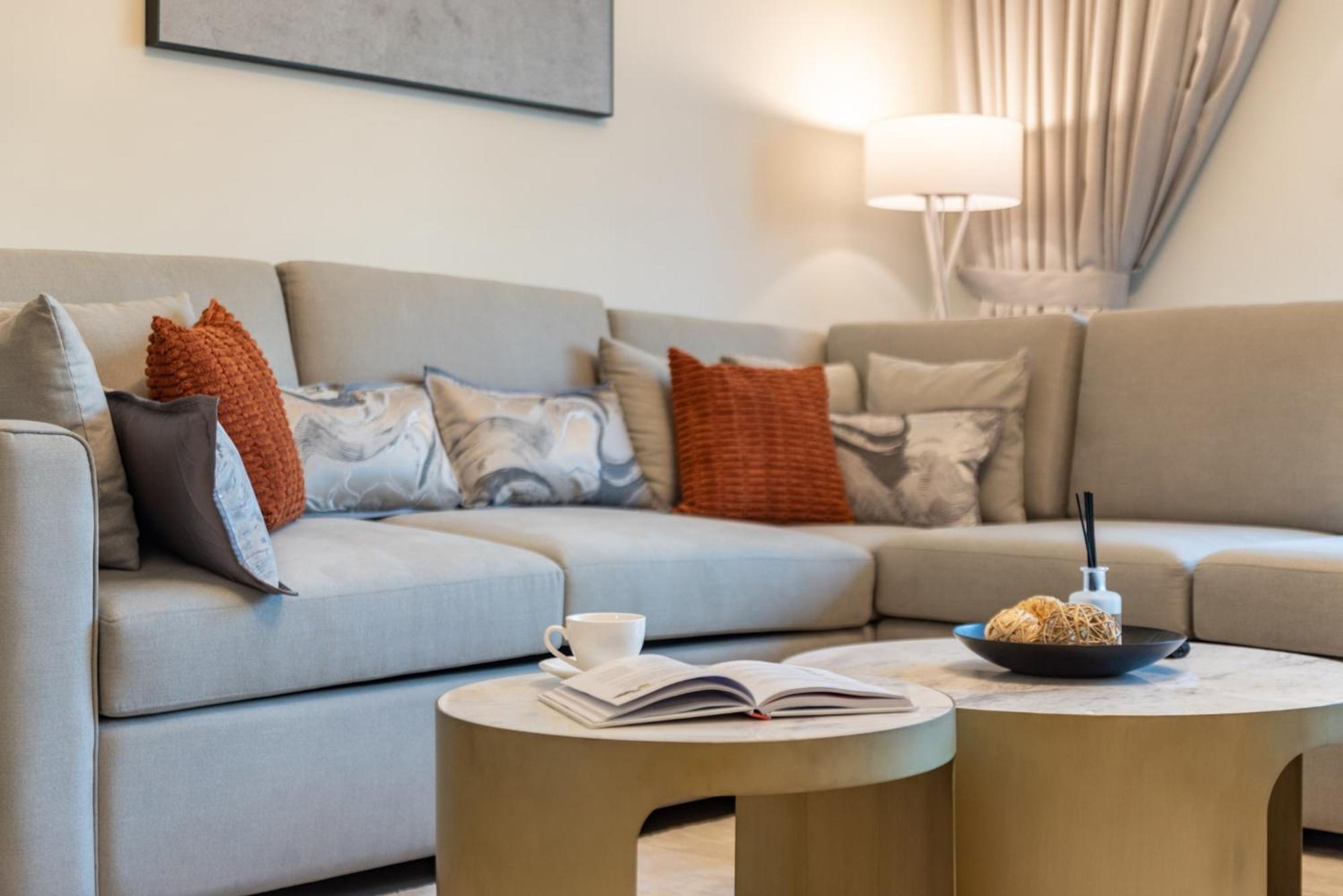 Spacious And Overlooking Burj & Fountains Dubaï