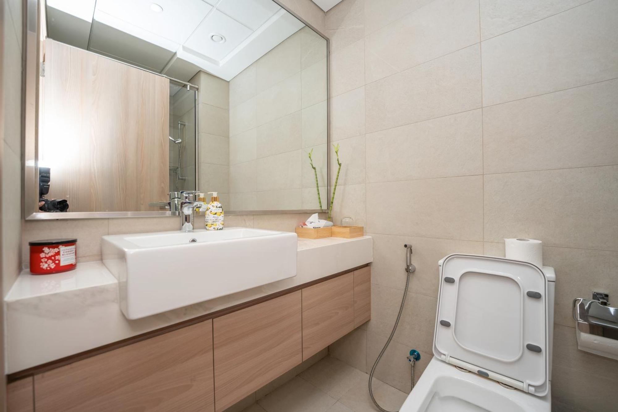 Azizi Riviera, Appartamento