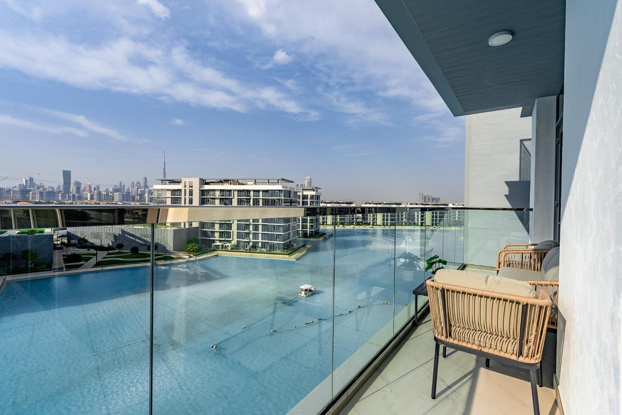 3bdr With Maid I District One I Lagoons View Dubaï