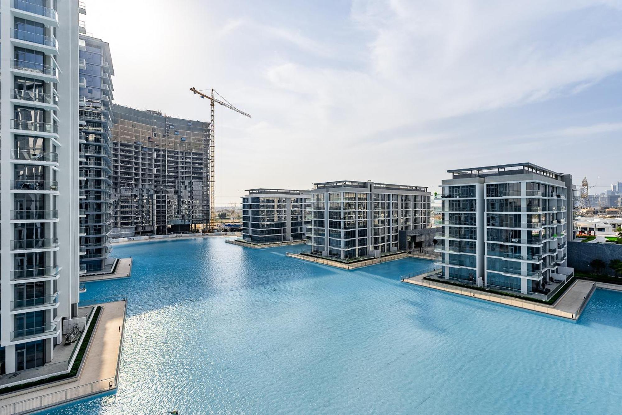 3bdr With Maid I District One I Lagoons View Dubaï