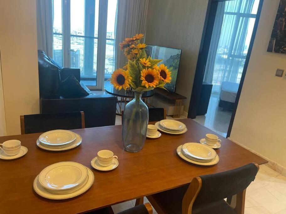 Apartment Trendy 1br On Business Bay Canal Dubai