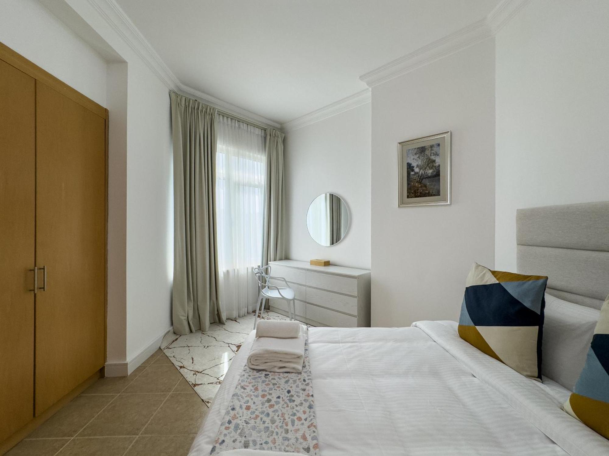 Beachfront 2br - Private In Palm Jumeirah Appartement *