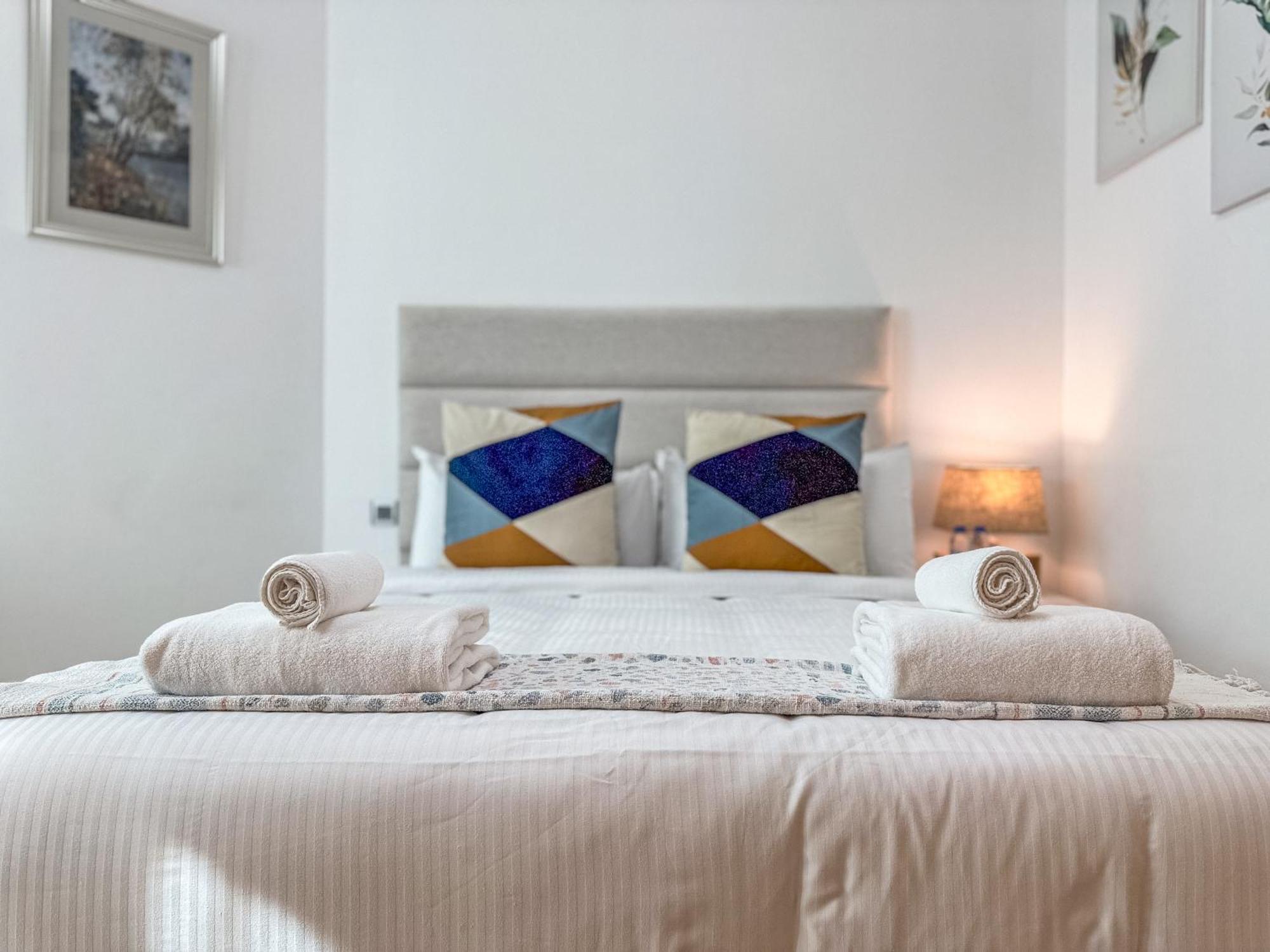 Beachfront 2br - Private In Palm Jumeirah *