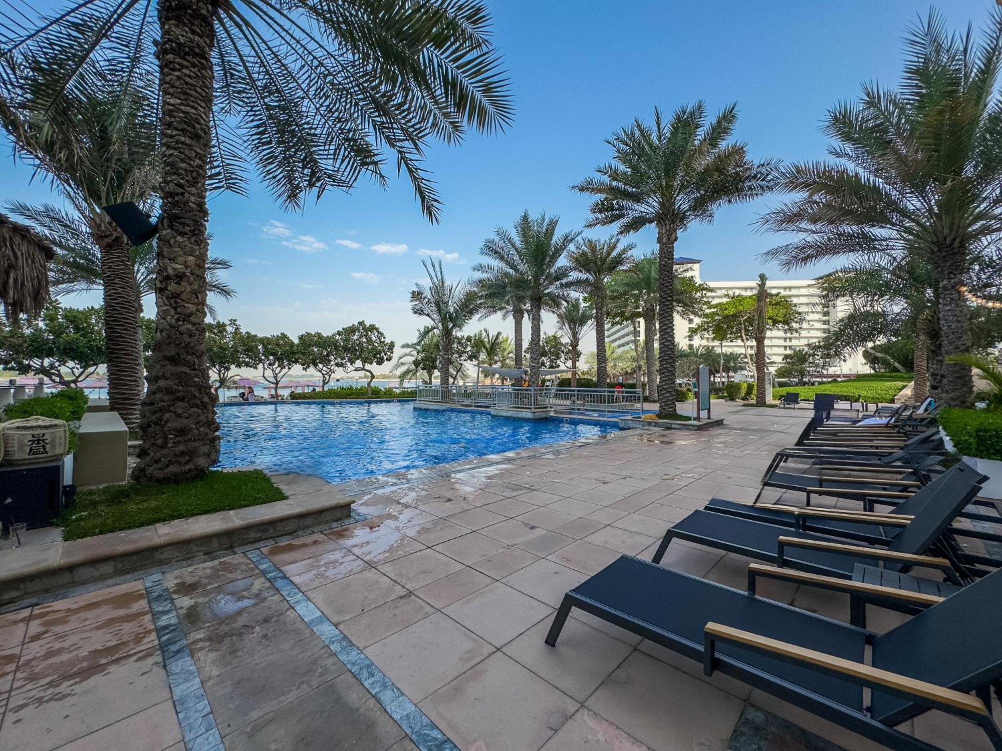 Beachfront 2br - Private In Palm Jumeirah * Dubaï