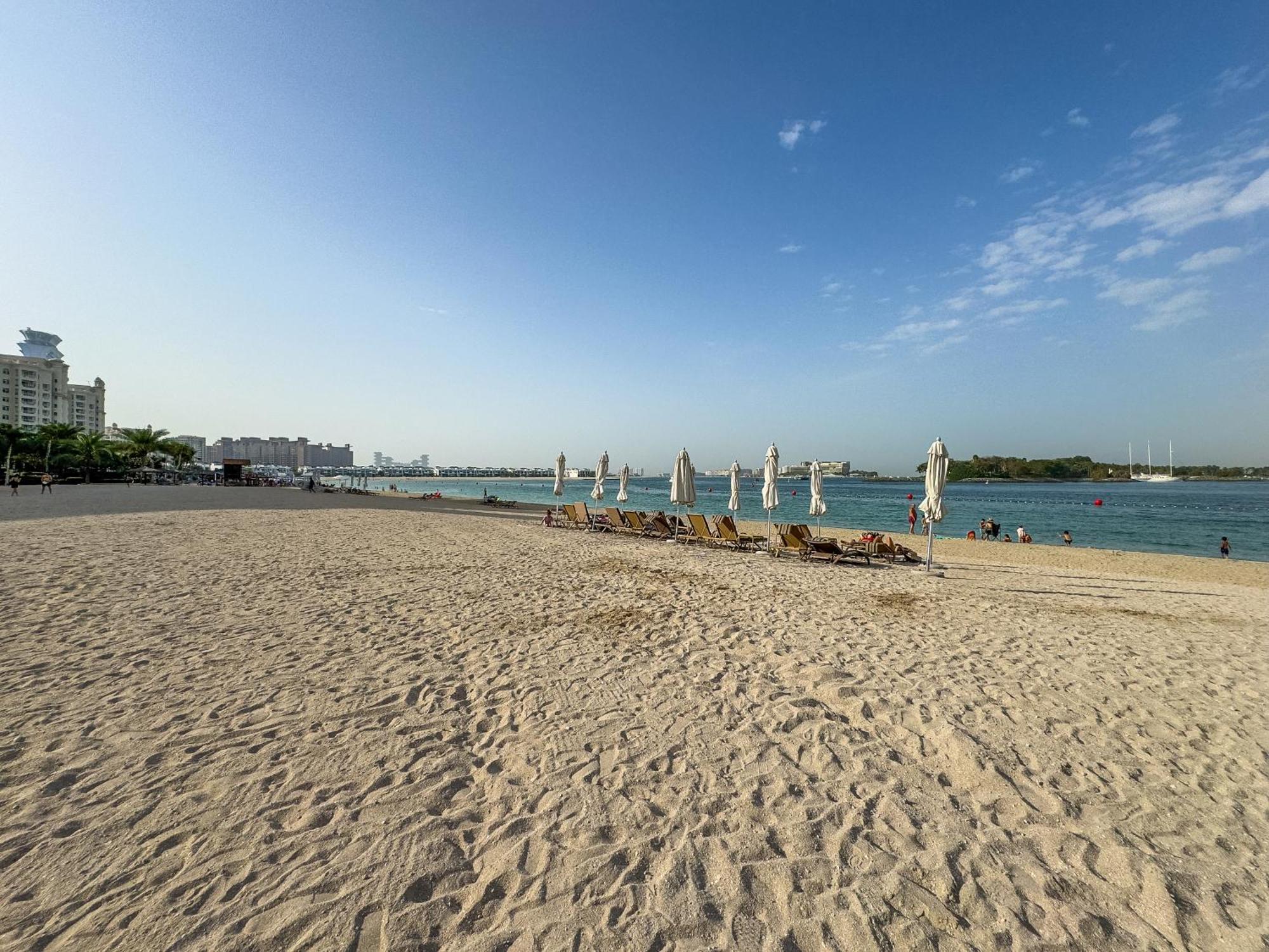 Beachfront 2br - Private In Palm Jumeirah