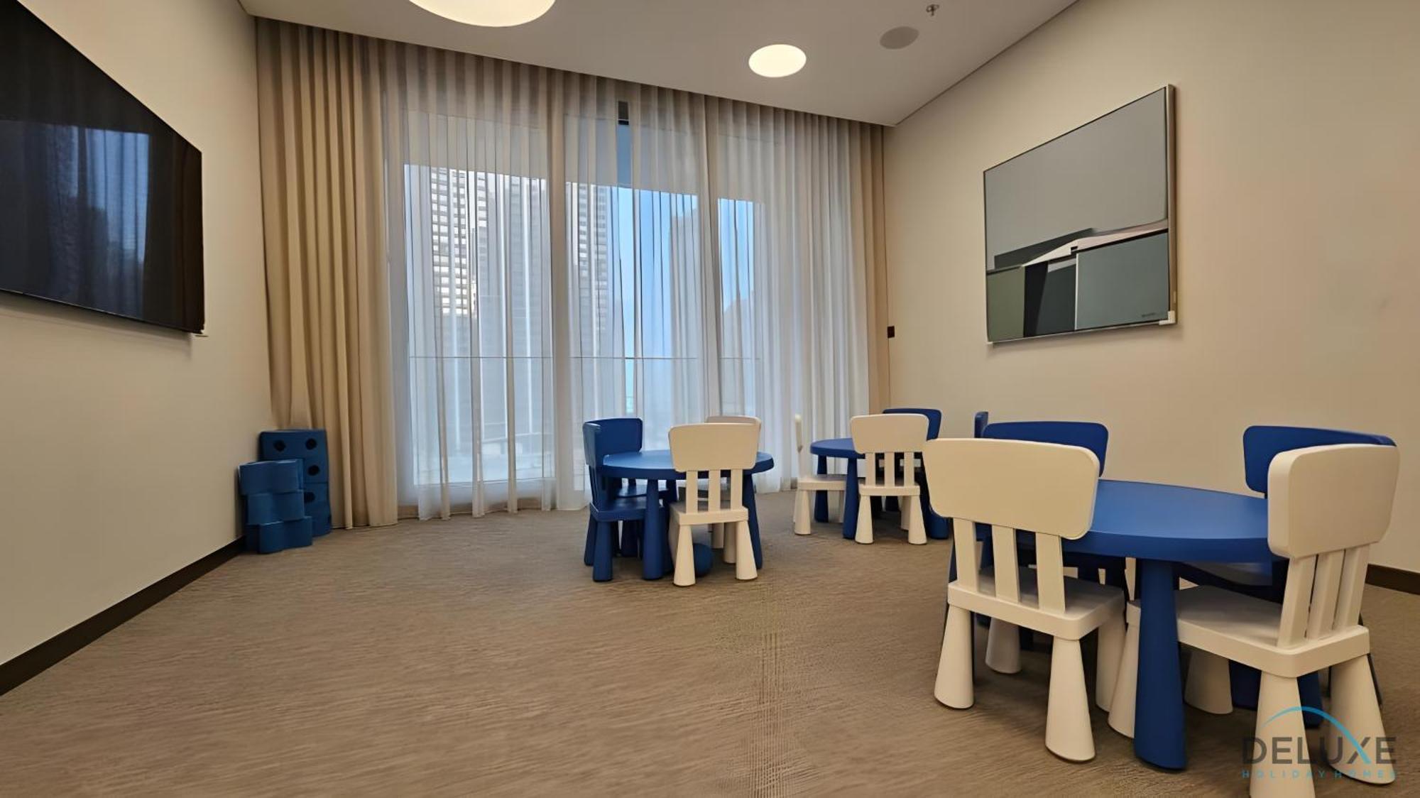 Beautiful 1br At Tower 2 Downtown By Deluxe Homes Appartement Dubaï