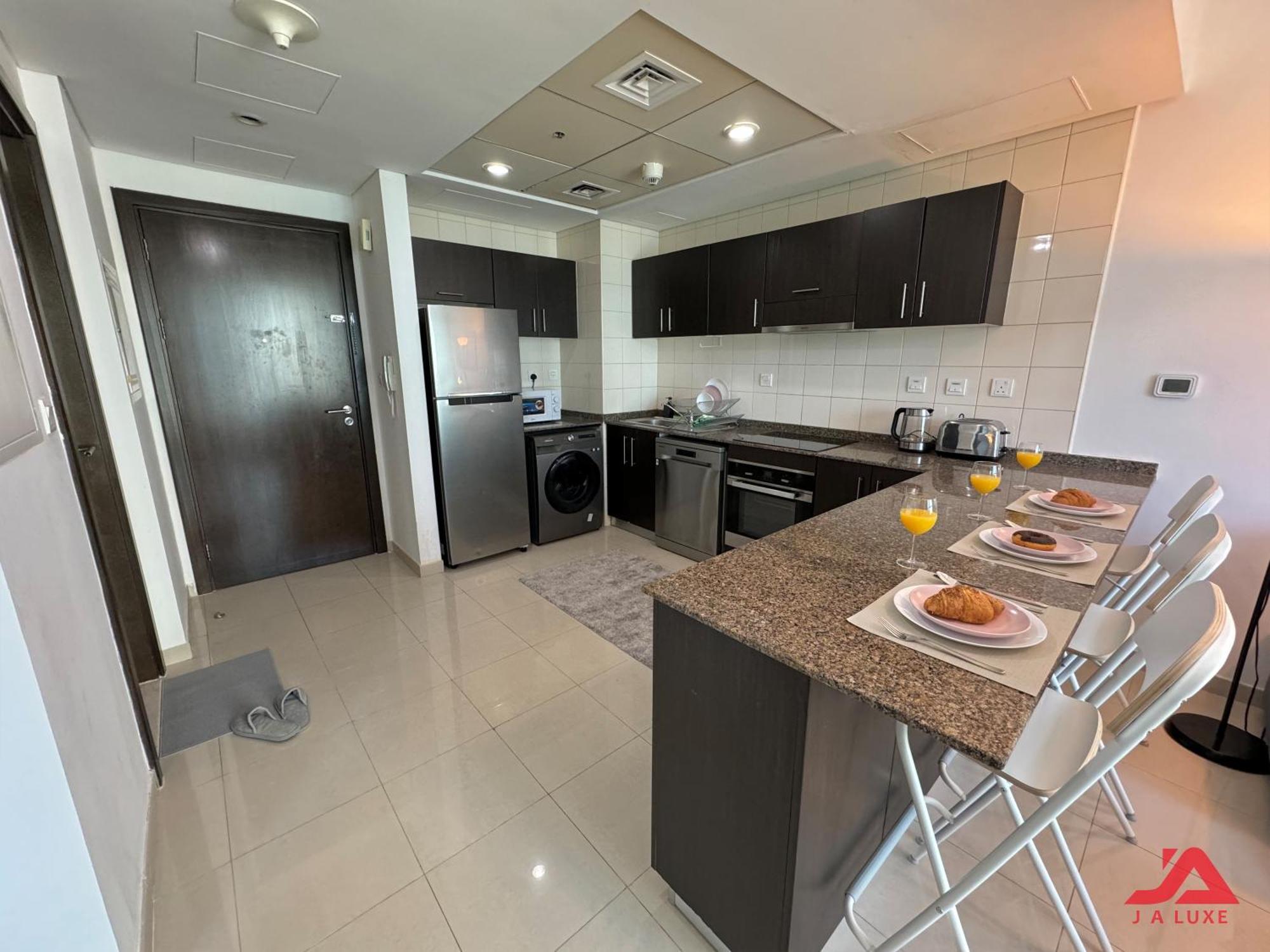 Lovely Marina View 1br In Bay Central Tower Appartement *