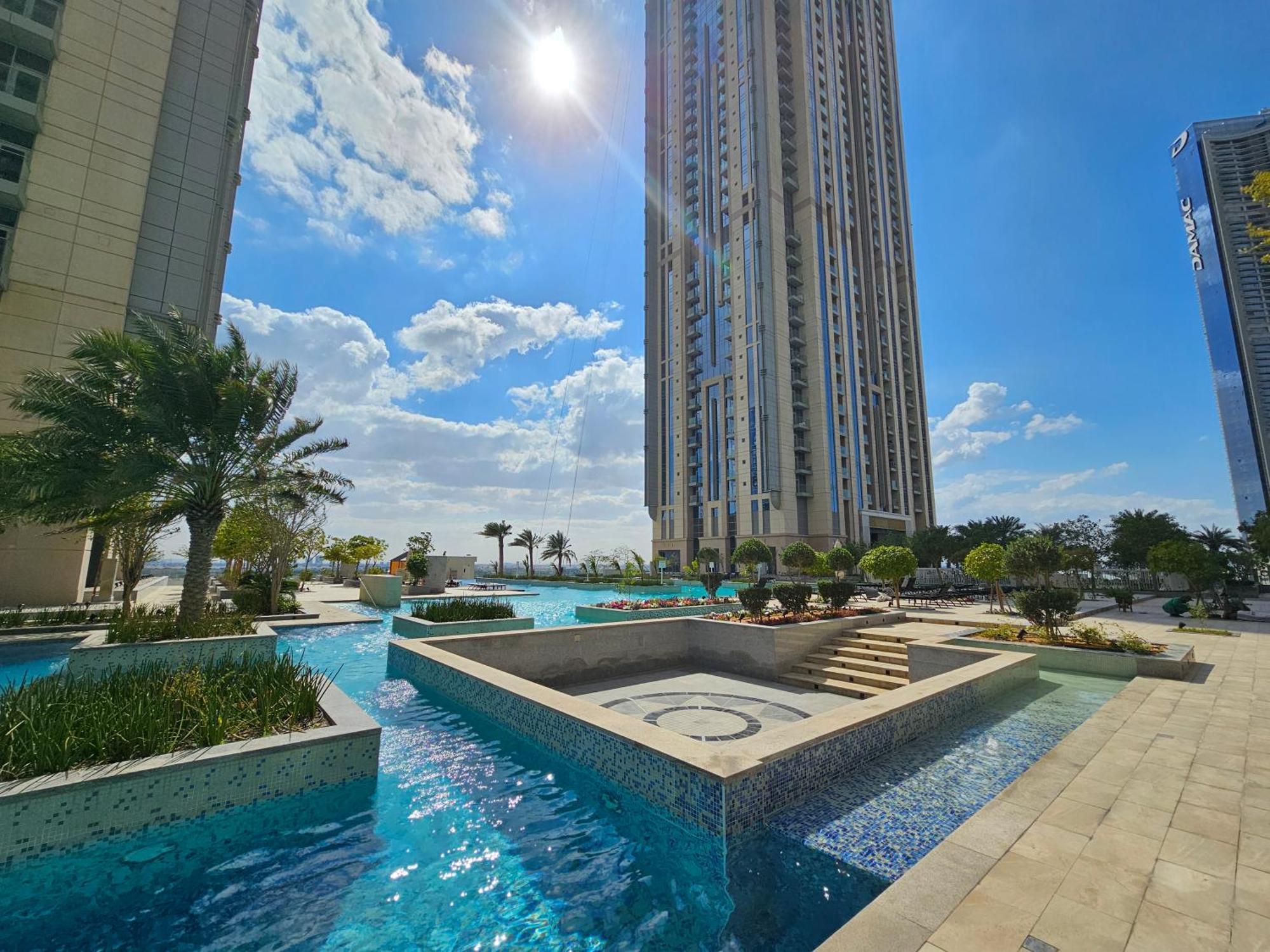 Appartement Welhome - 3br Apt Located Directly On The Water Canal *