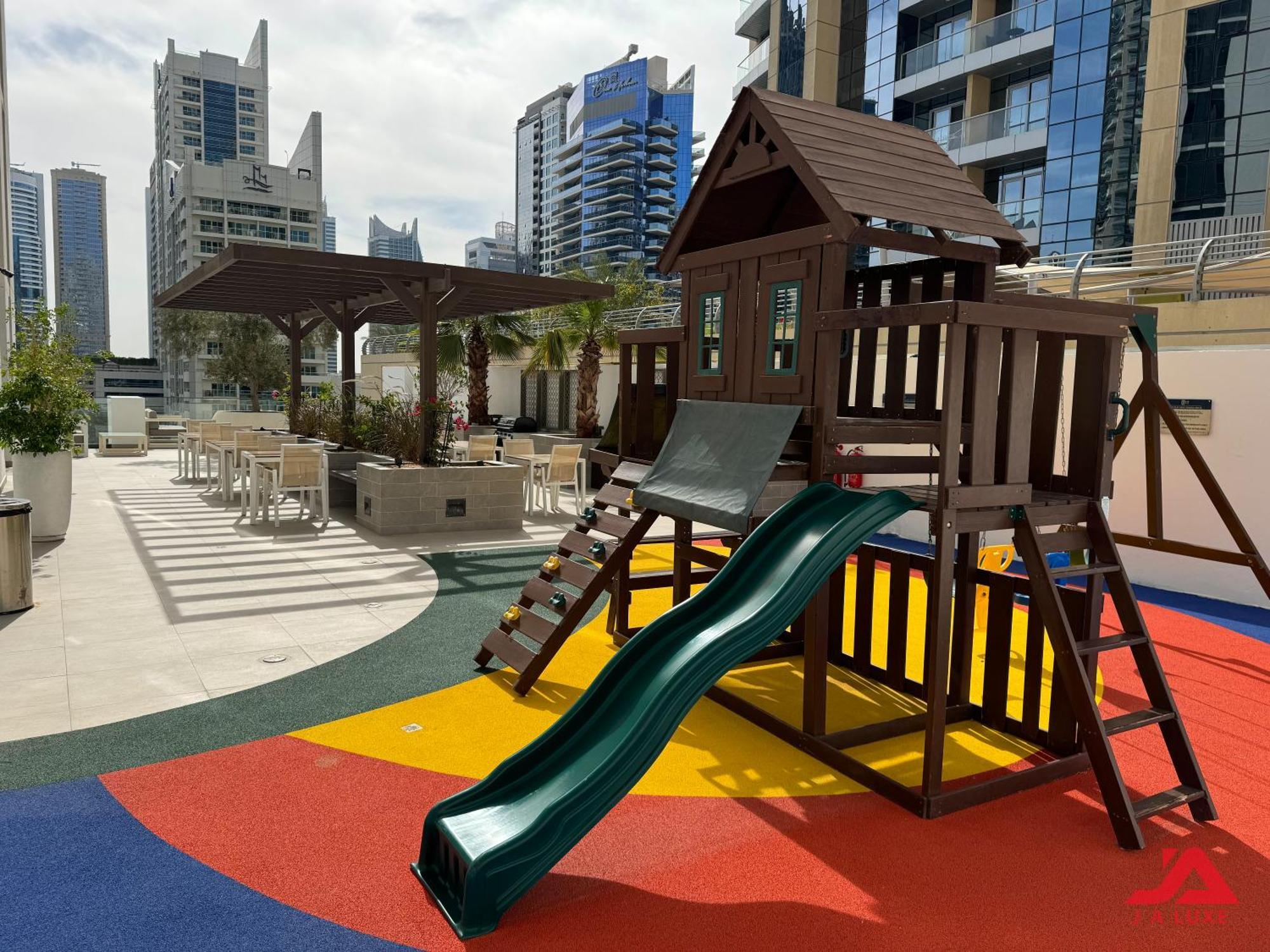 Apartamento Cozy Sea View Apt In Liv Tower, Marina Cozy Marina & Sea View Apt In Bay Central Tower With Modern Gym & Pool, Steps To Jbr Beach & Metro Dubái