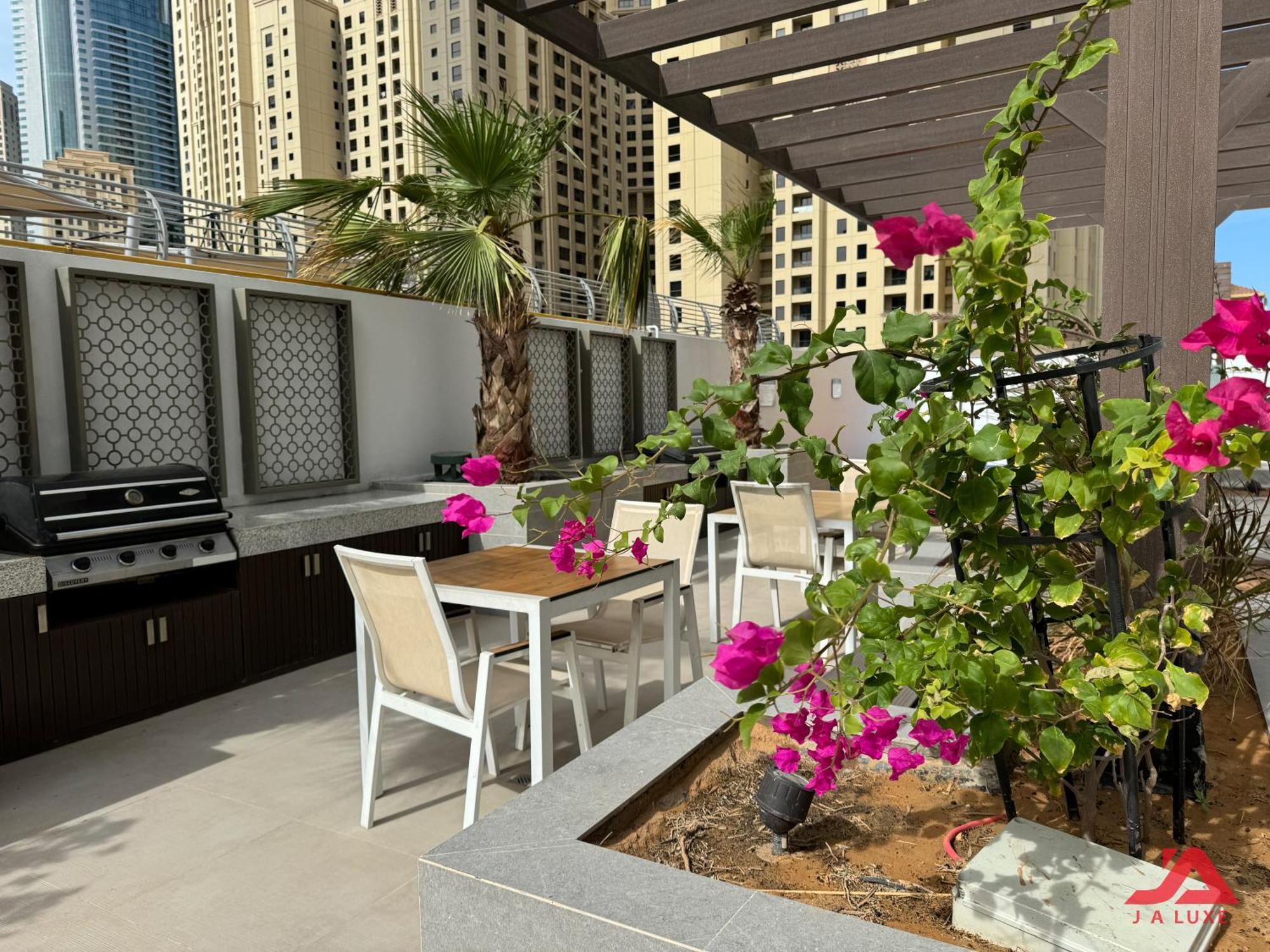 Apartamento Cozy Sea View Apt In Liv Tower, Marina Cozy Marina & Sea View Apt In Bay Central Tower With Modern Gym & Pool, Steps To Jbr Beach & Metro
