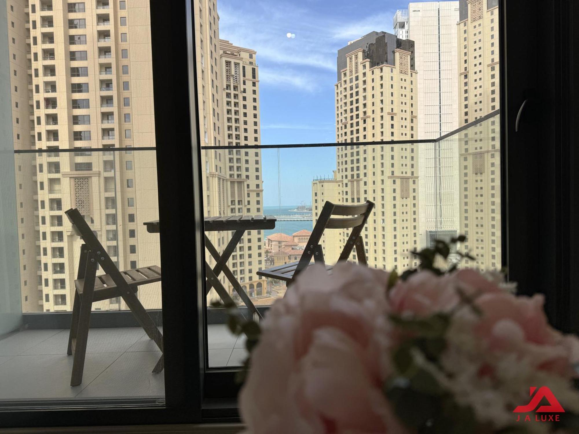 Cozy Sea View Apt In Liv Tower, Marina Cozy Marina & Sea View Apt In Bay Central Tower With Modern Gym & Pool, Steps To Jbr Beach & Metro Apartamento Dubái