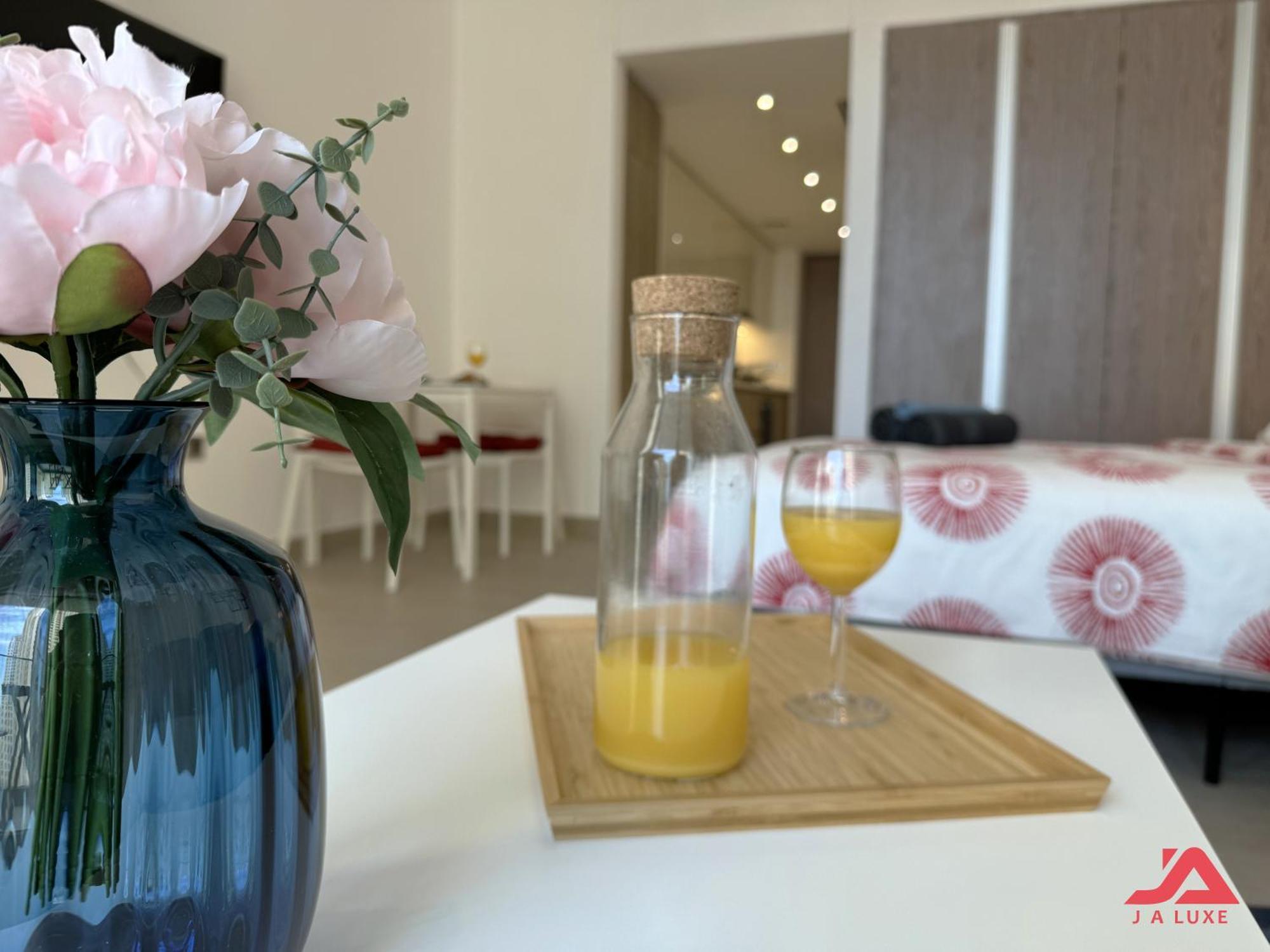 Apartamento Cozy Sea View Apt In Liv Tower, Marina Cozy Marina & Sea View Apt In Bay Central Tower With Modern Gym & Pool, Steps To Jbr Beach & Metro Dubái