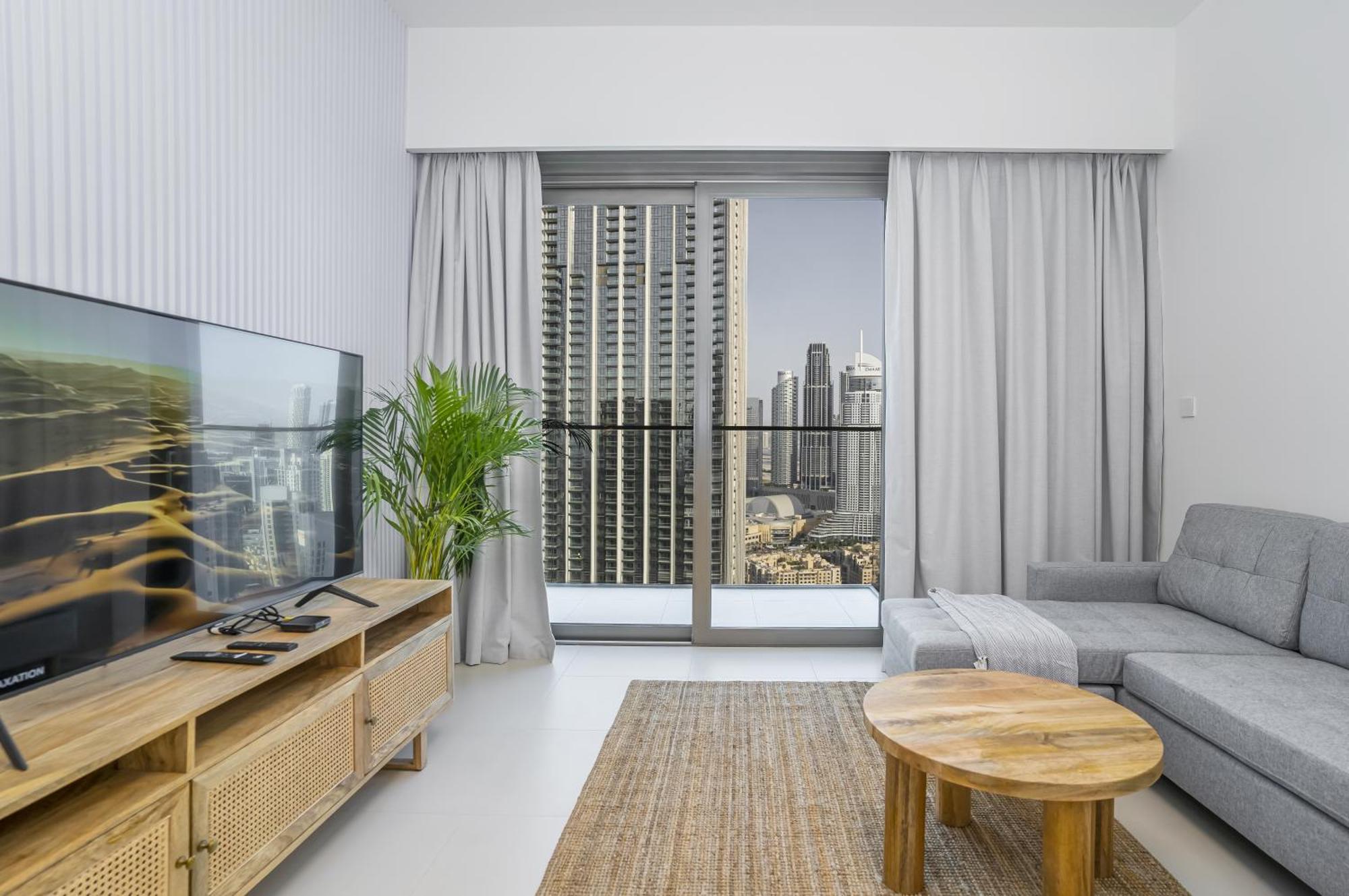 Cozy At Floor With Burj View From Balcony 173bc1 Lägenhet