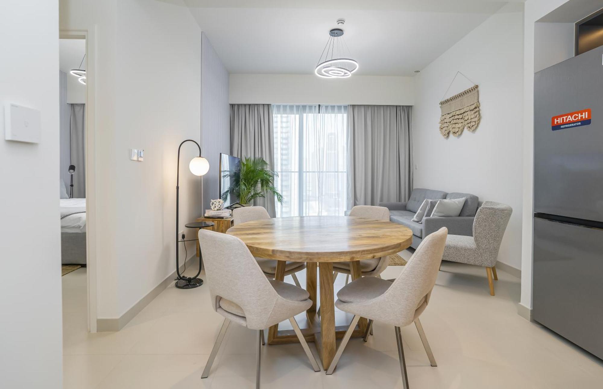 Cozy At Floor With Burj View From Balcony 173bc1 * Dubai