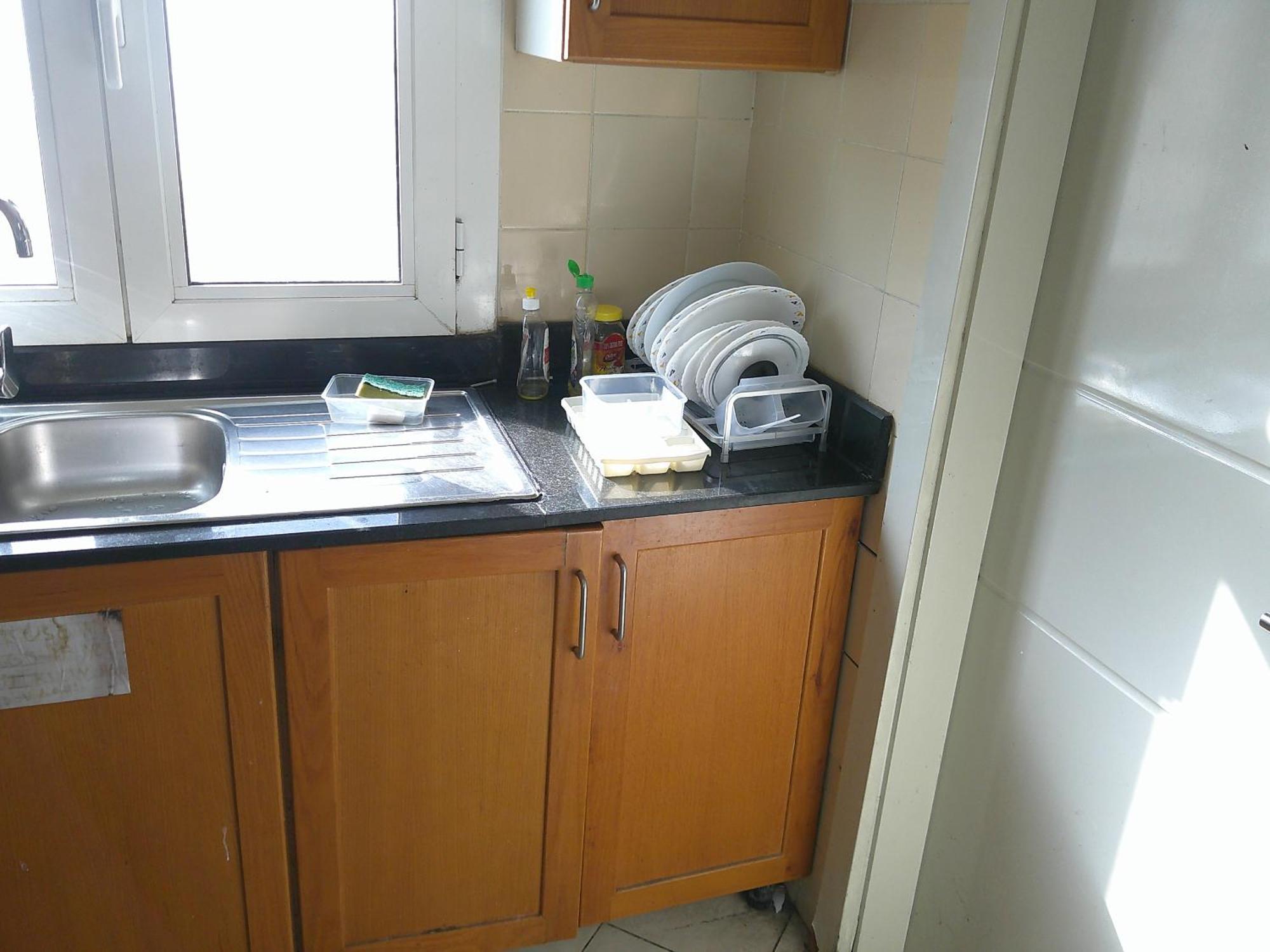 Ruby Star Budget With Shared Washroom Access 321 *