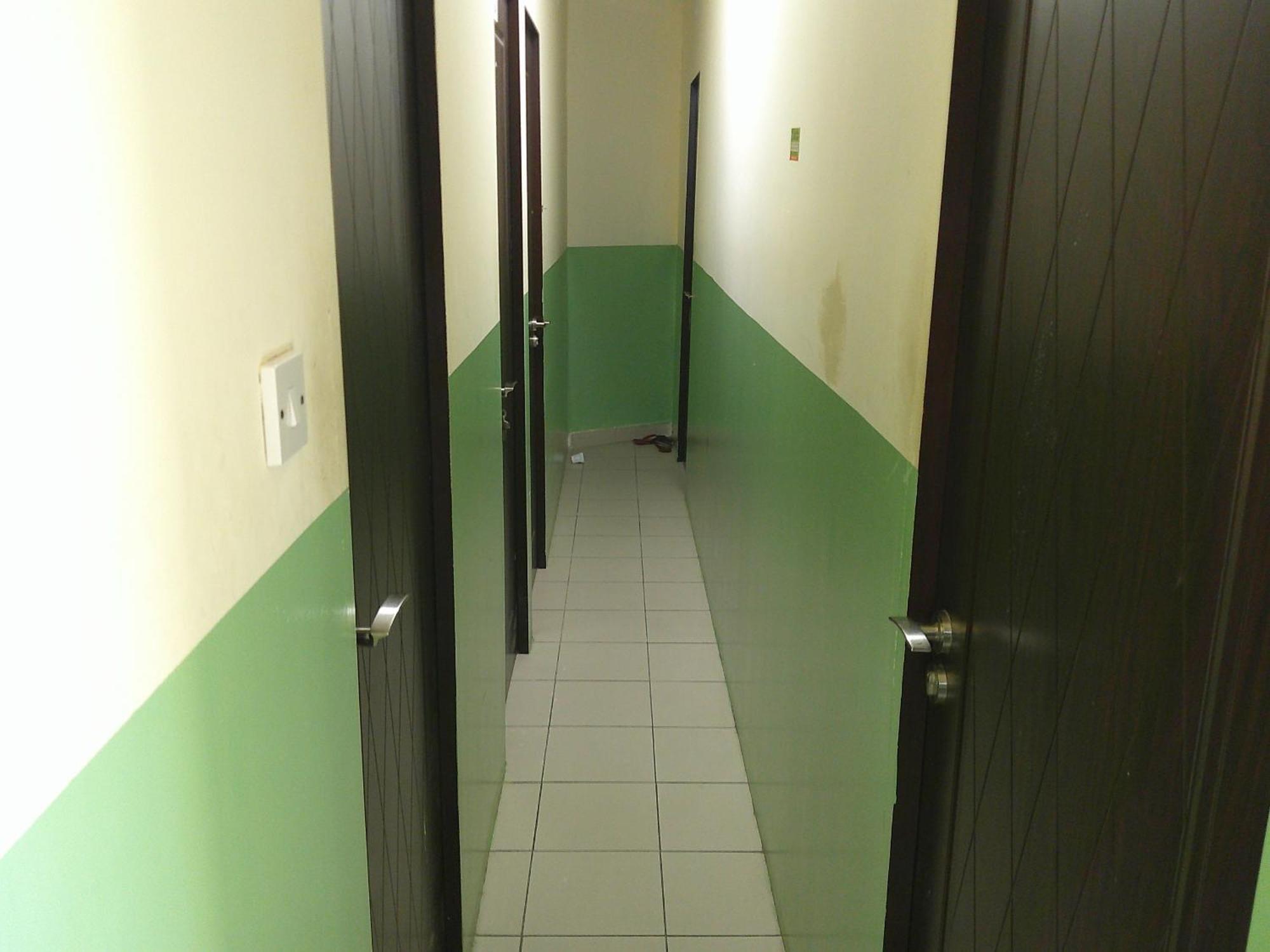 Inn Ruby Star Budget With Shared Washroom Access 321