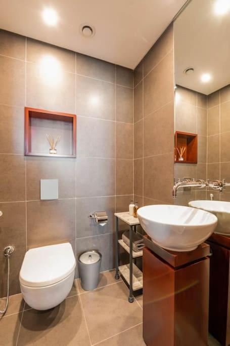 Appartement Luxury Retreat, & Sea Views, Metro Nearby Dubai