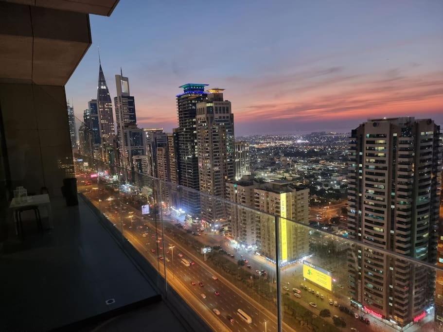 Appartement Luxury Retreat, & Sea Views, Metro Nearby Dubai