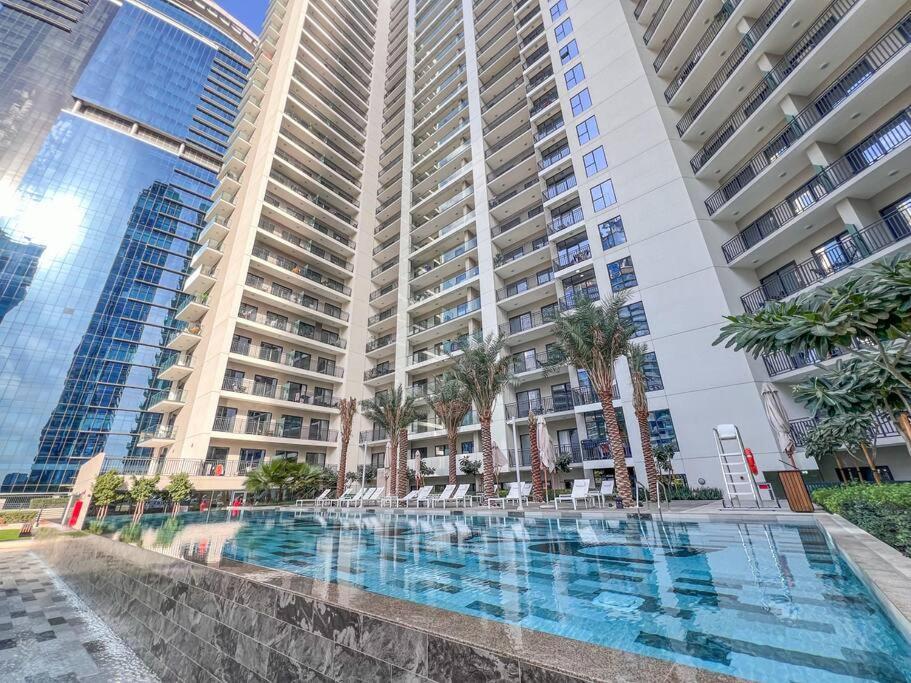 Luxury 1 Bedroom With Spectacular Burj And Canal Views Dubaï