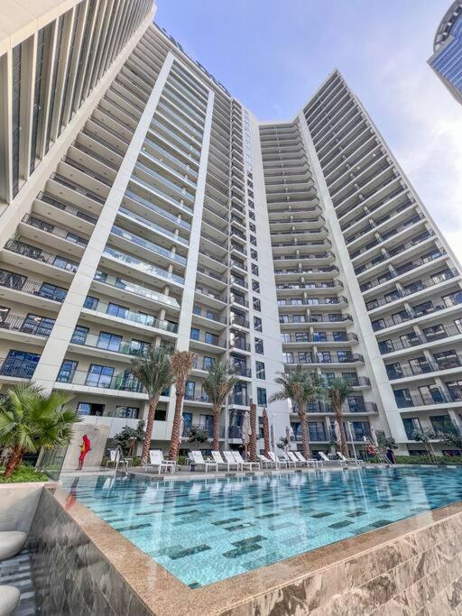 Luxury 1 Bedroom With Spectacular Burj And Canal Views Dubaï