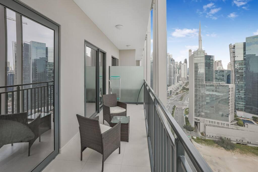 Luxury 1 Bedroom With Spectacular Burj And Canal Views Dubaï