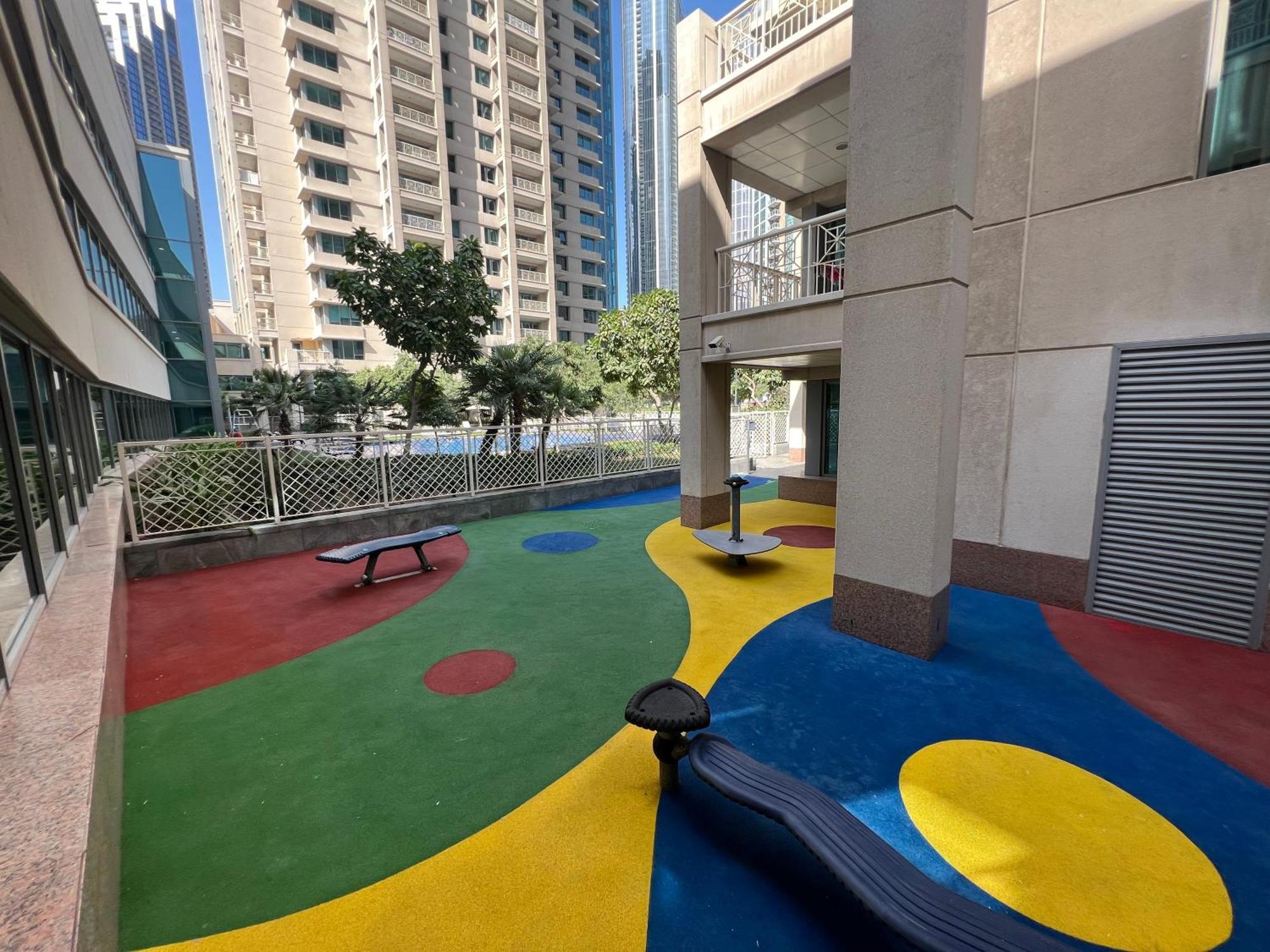 Prestige Living 2br With Full Burj Khalifa And Fountain View By Apartemen