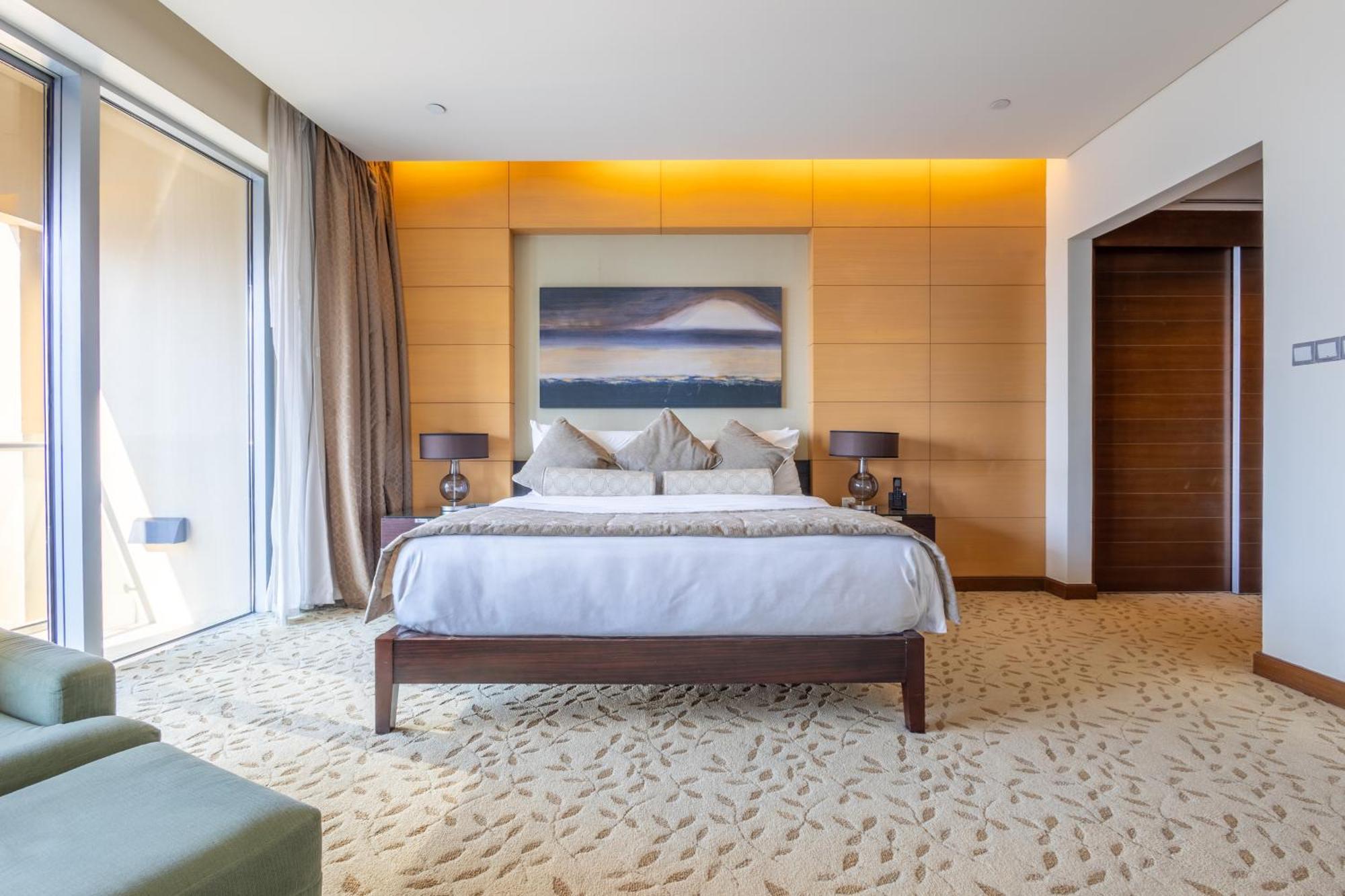 Superhost Emaar Residences Fashion Avenue - Address Mall