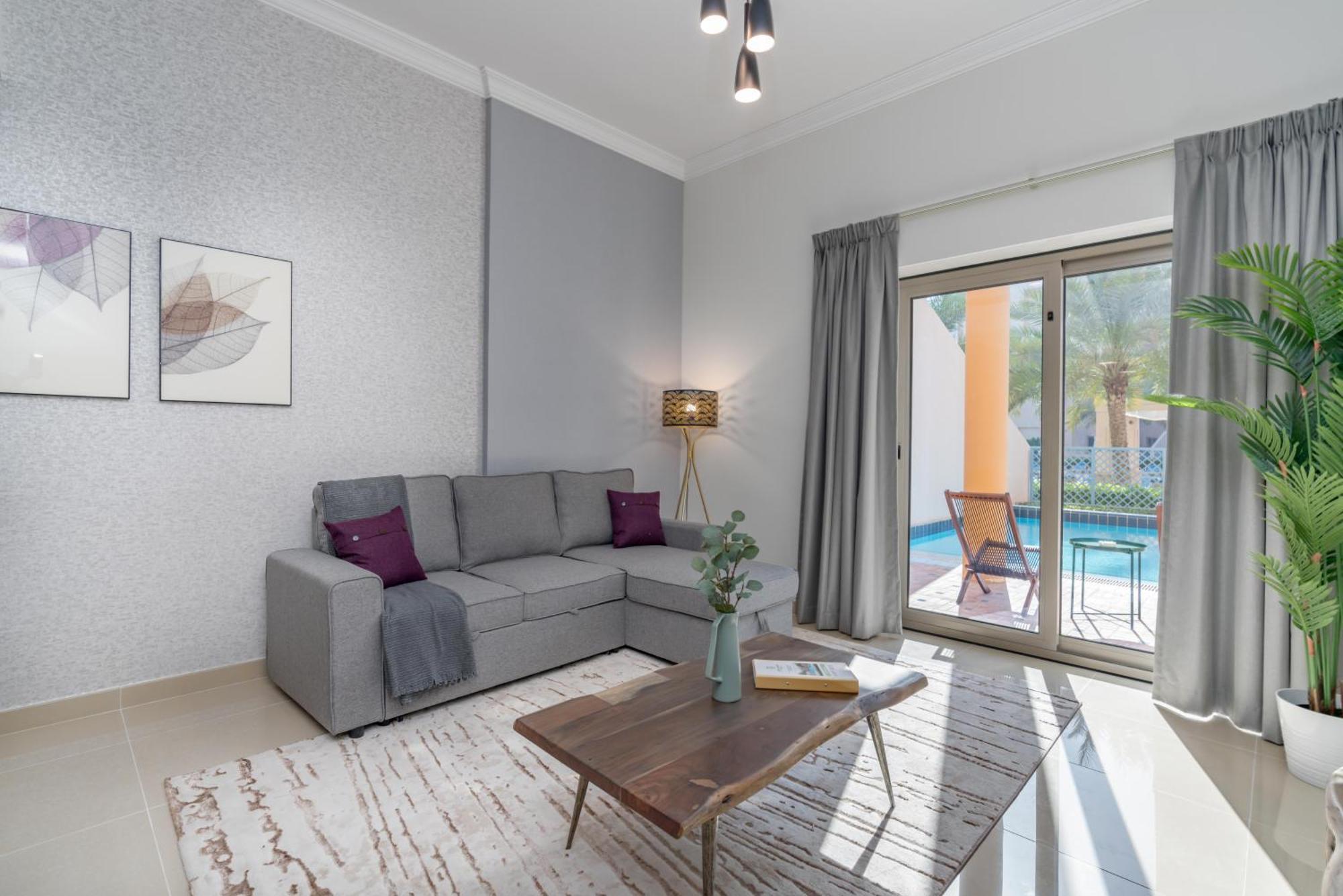 Amazing Beachfront Apartments Near Atlantis Waterpark By Simply Comfort *