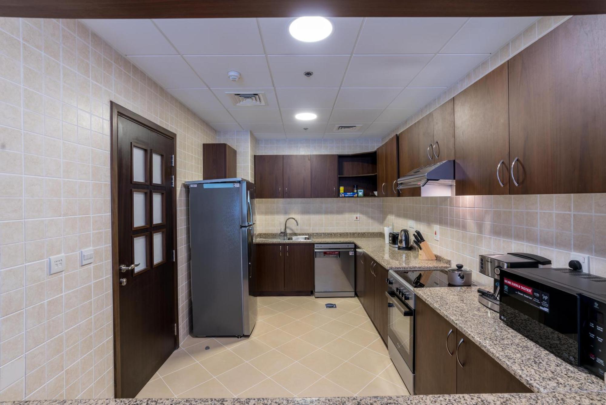 Amazing Beachfront Apartments Near Atlantis Waterpark By Simply Comfort Dubai