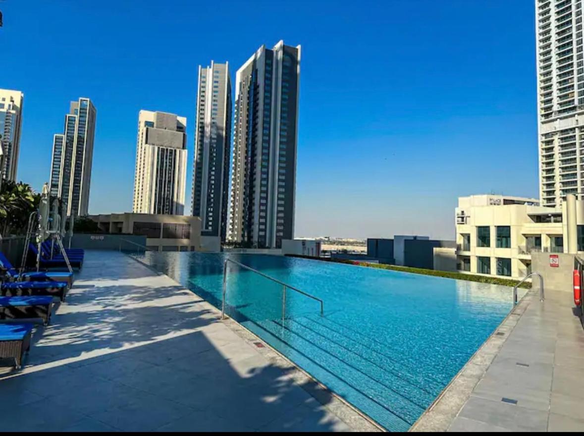 Creek Harbour Retreat: Luxurious 2-br Appartement Dubai