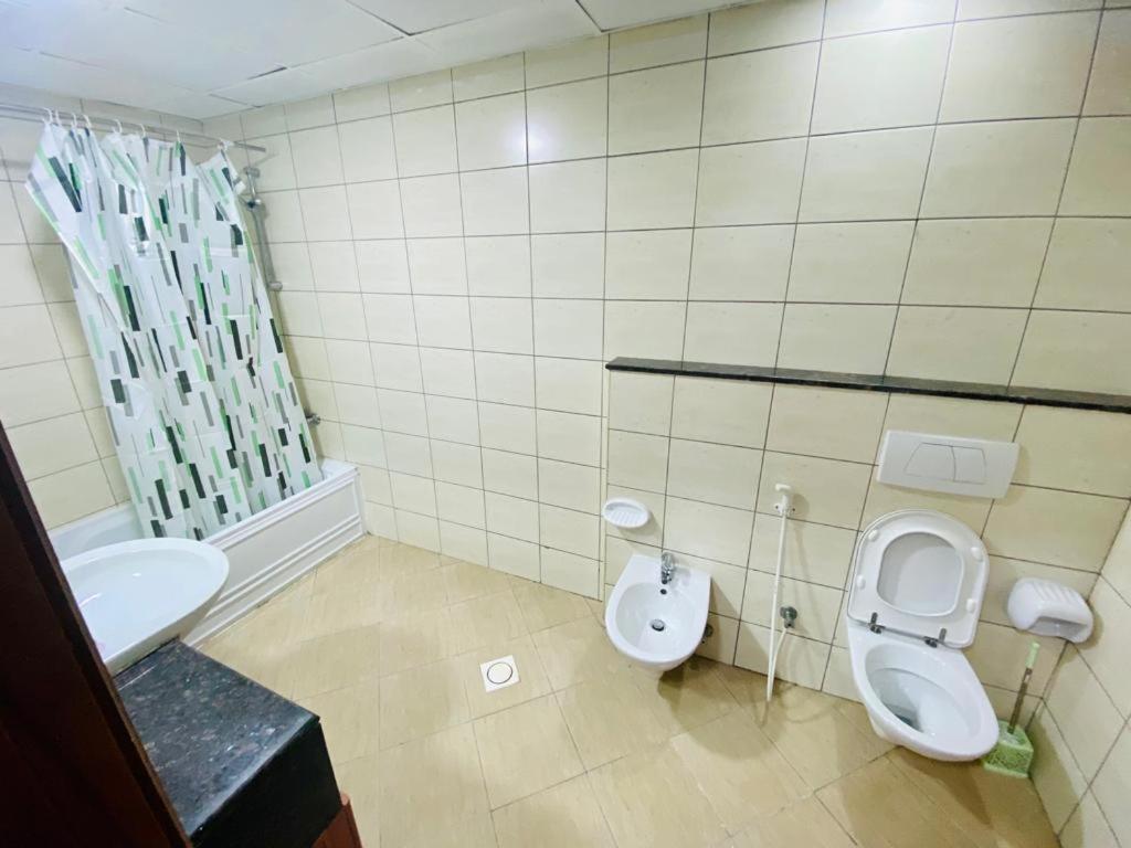 Privatunterkunft Amazing Couples Private Close To Mall Of Emirates
