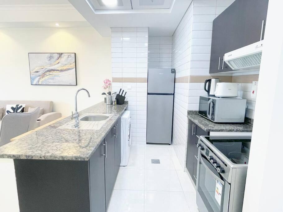 Rh- Beautiful Canal View, Cozy Near Metro Station Apartamento Dubai