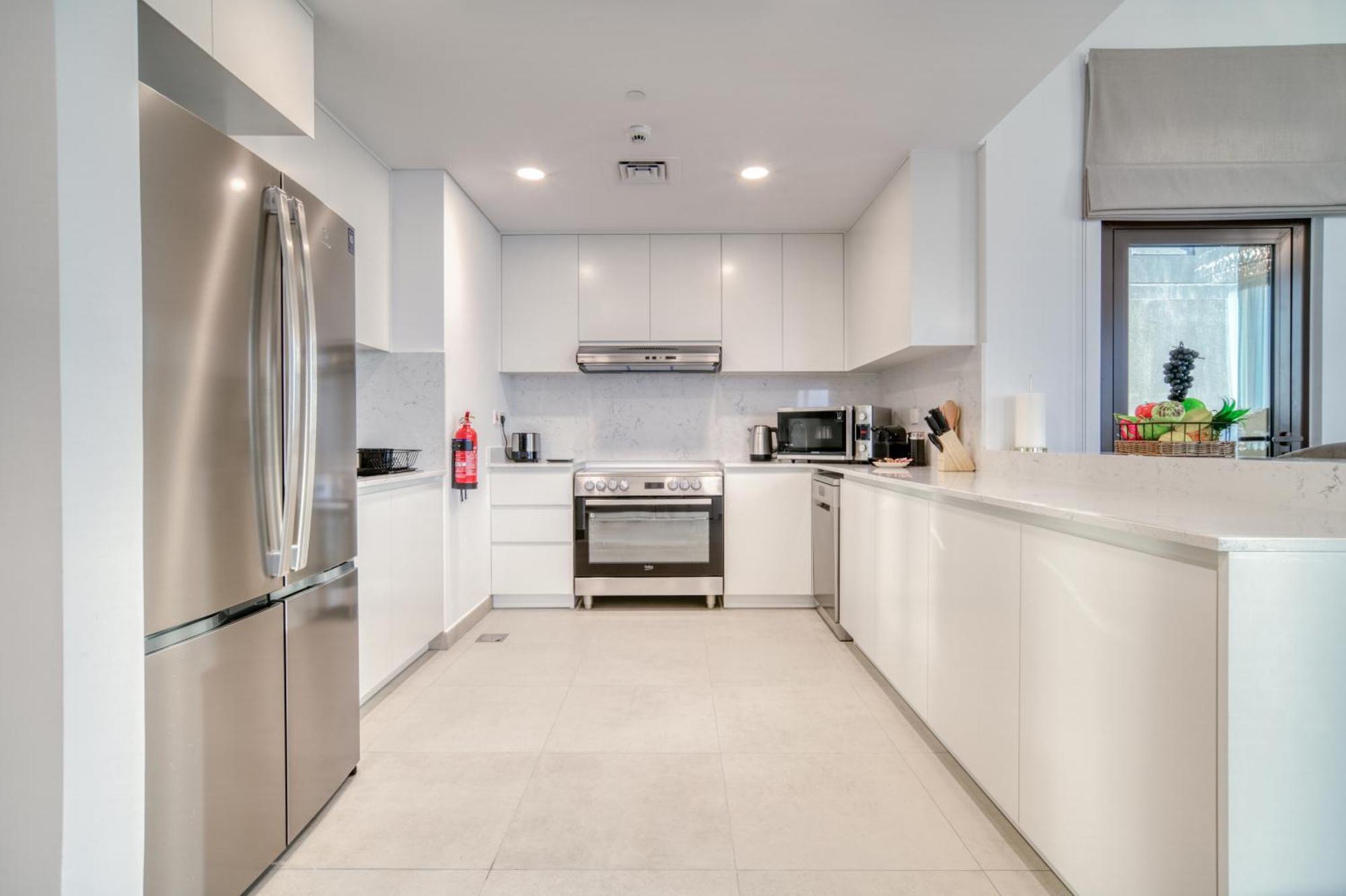 Apartamento Coastal Luxury: 2br Retreat With Sea Views *