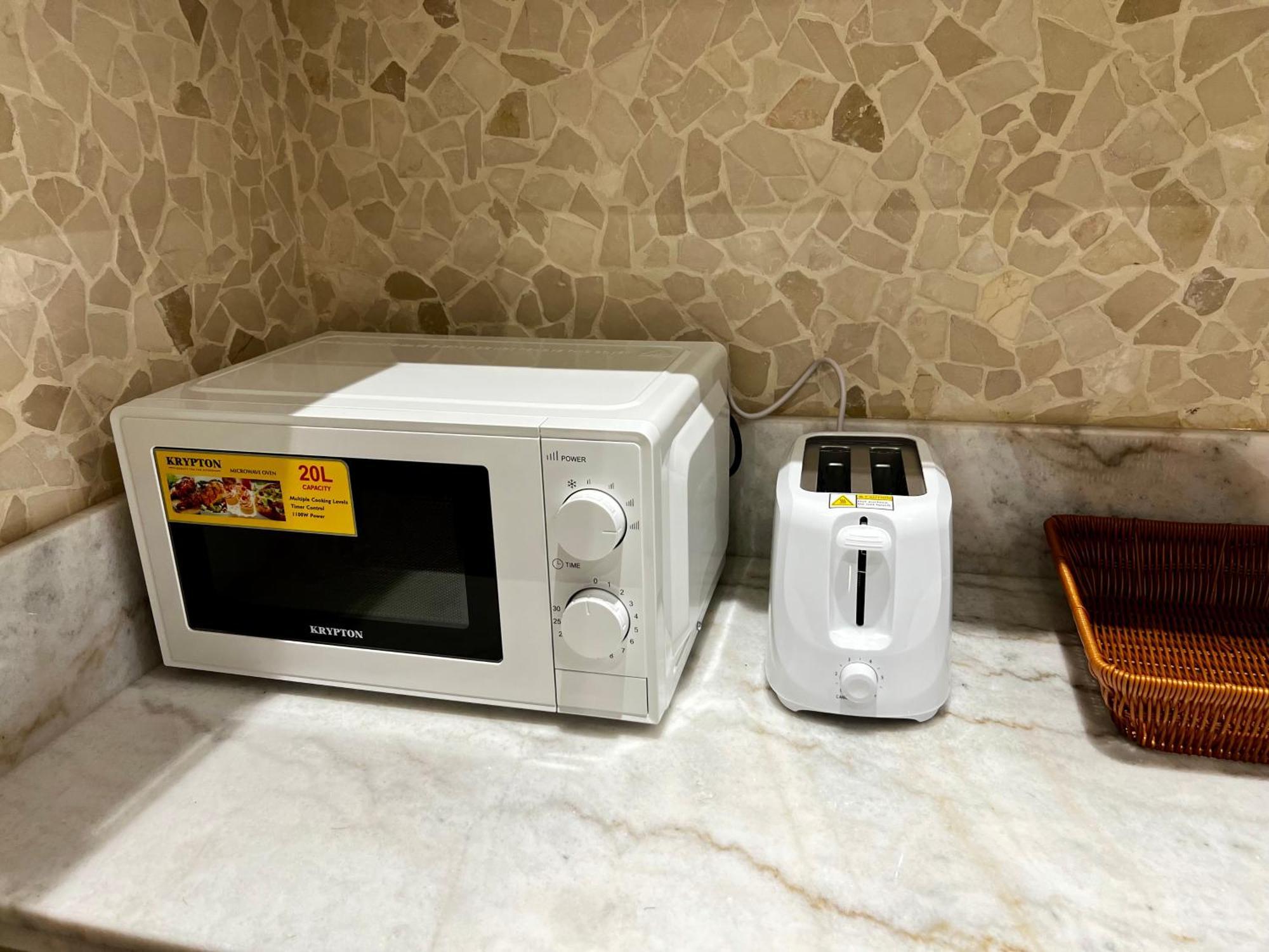 Brand New Modern High Floor Near Burj Apartment *