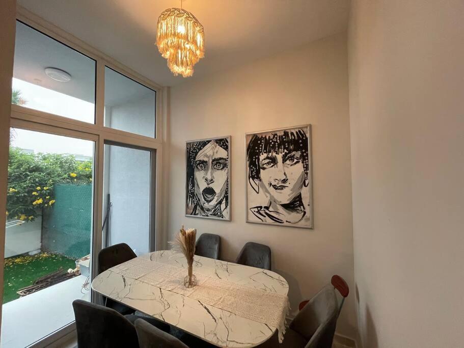 Ashri Hh Bright Apt-damac Hills2 Dubai
