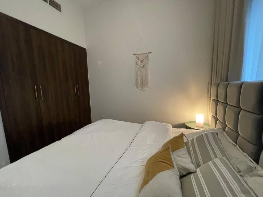 Ashri Hh Bright Apt-damac Hills2 Apartment *