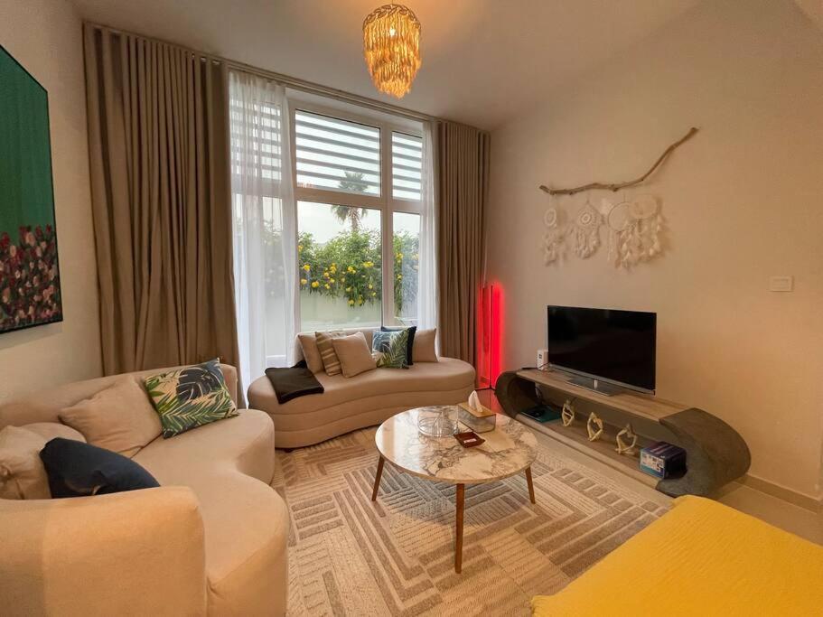 Ashri Hh Bright Apt-damac Hills2 * Dubai
