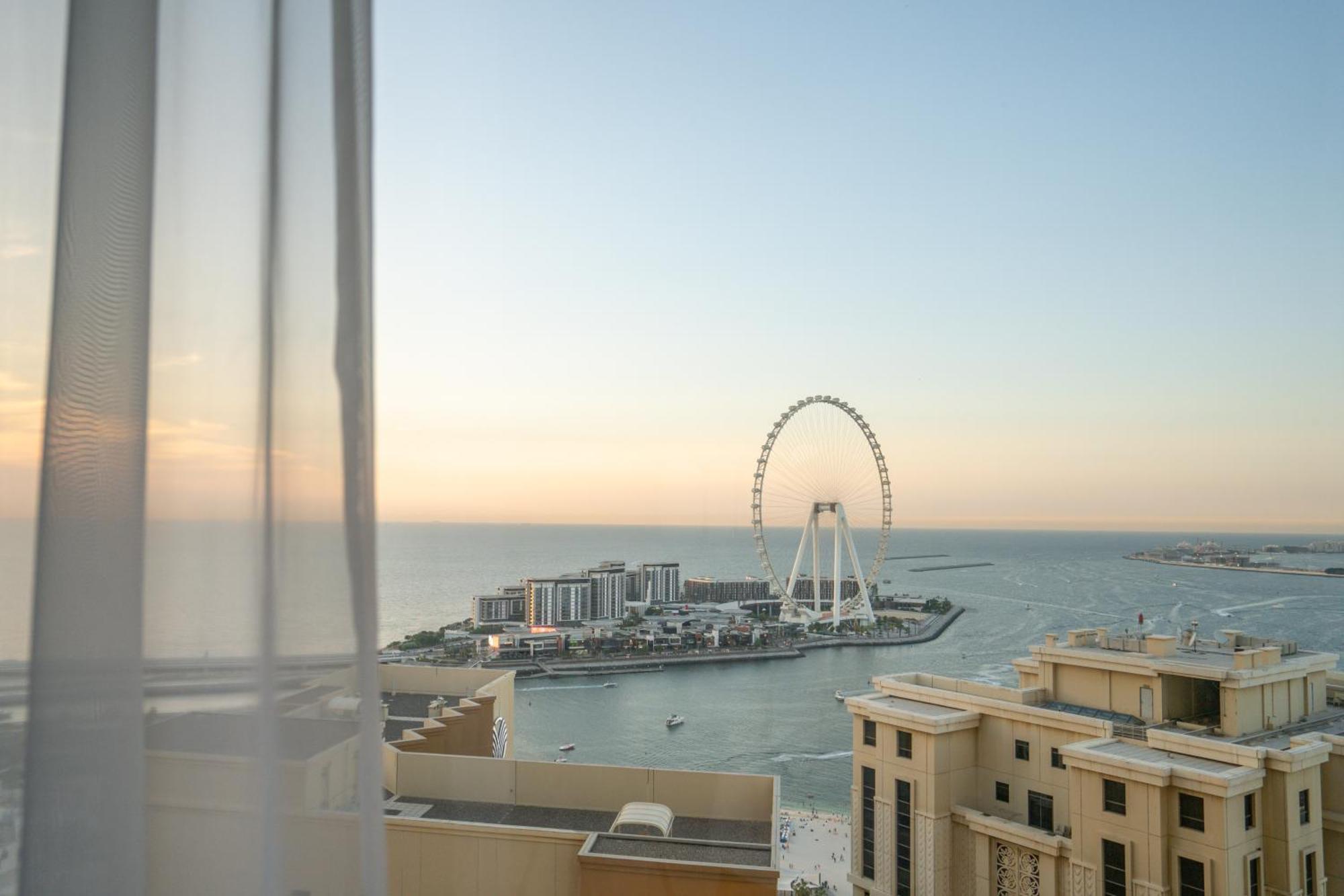 Gma Amwaj 2br Sea View High Floor Appartement *