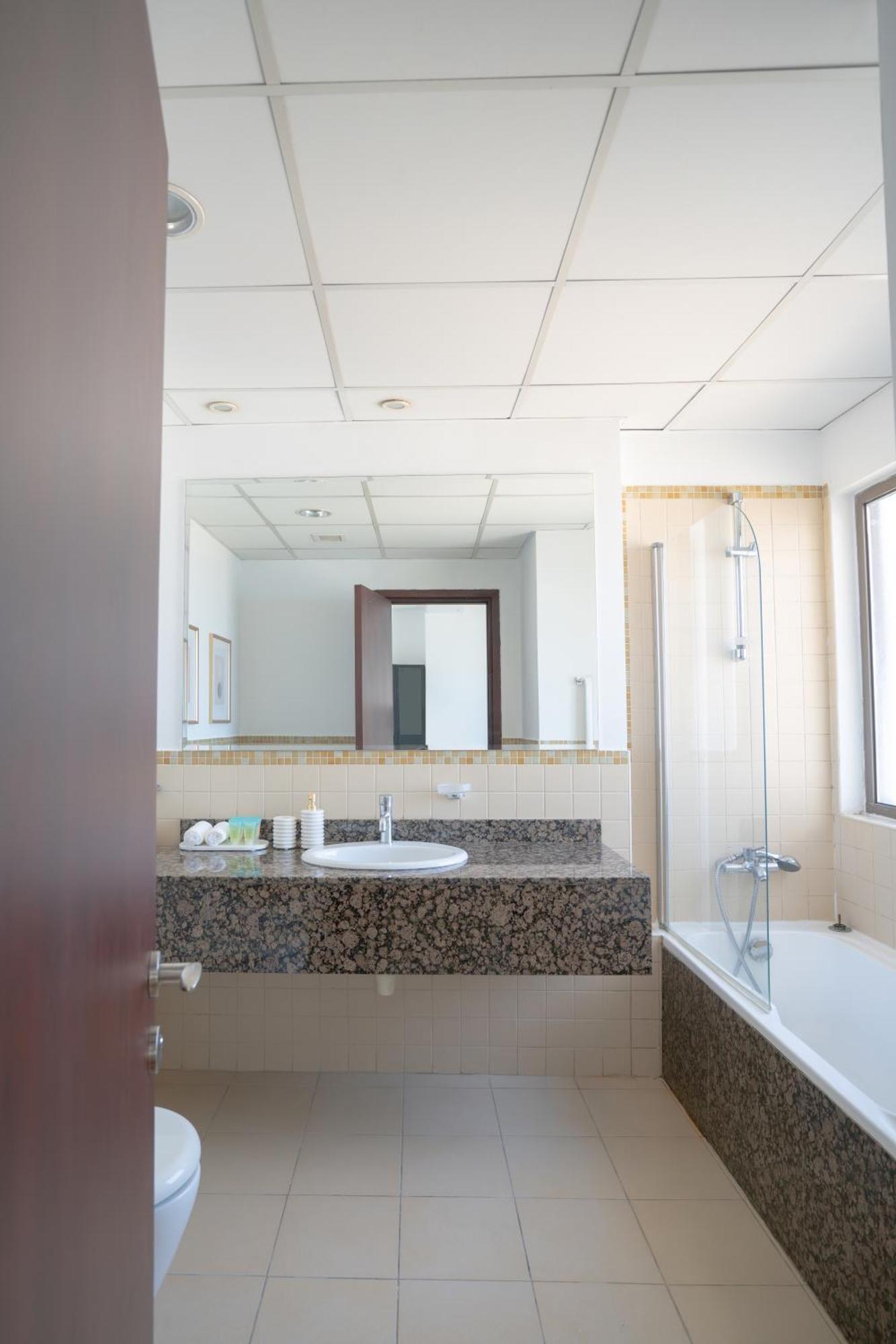 Gma Amwaj 2br Sea View High Floor Appartement