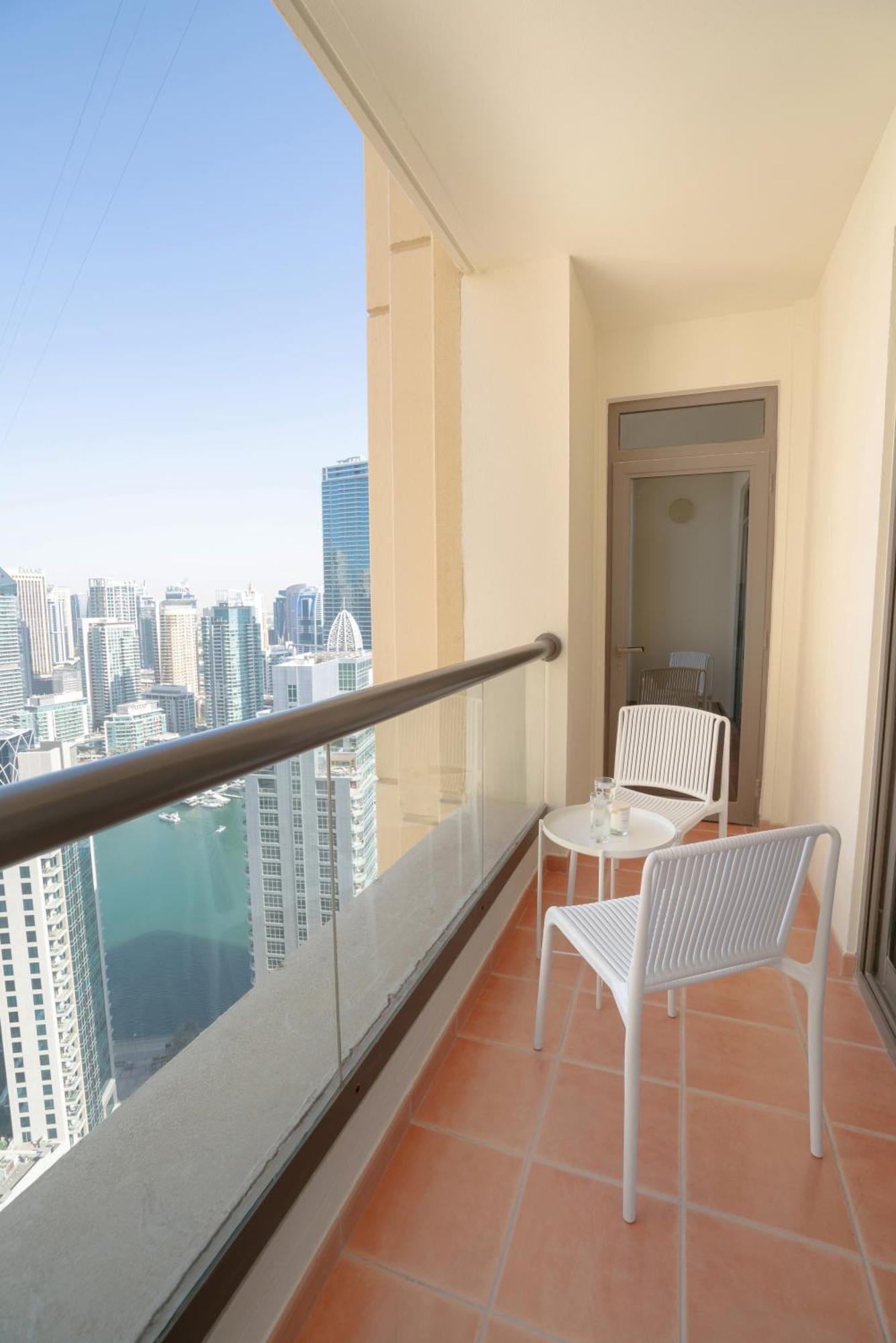 Gma Amwaj 2br Sea View High Floor Appartement *