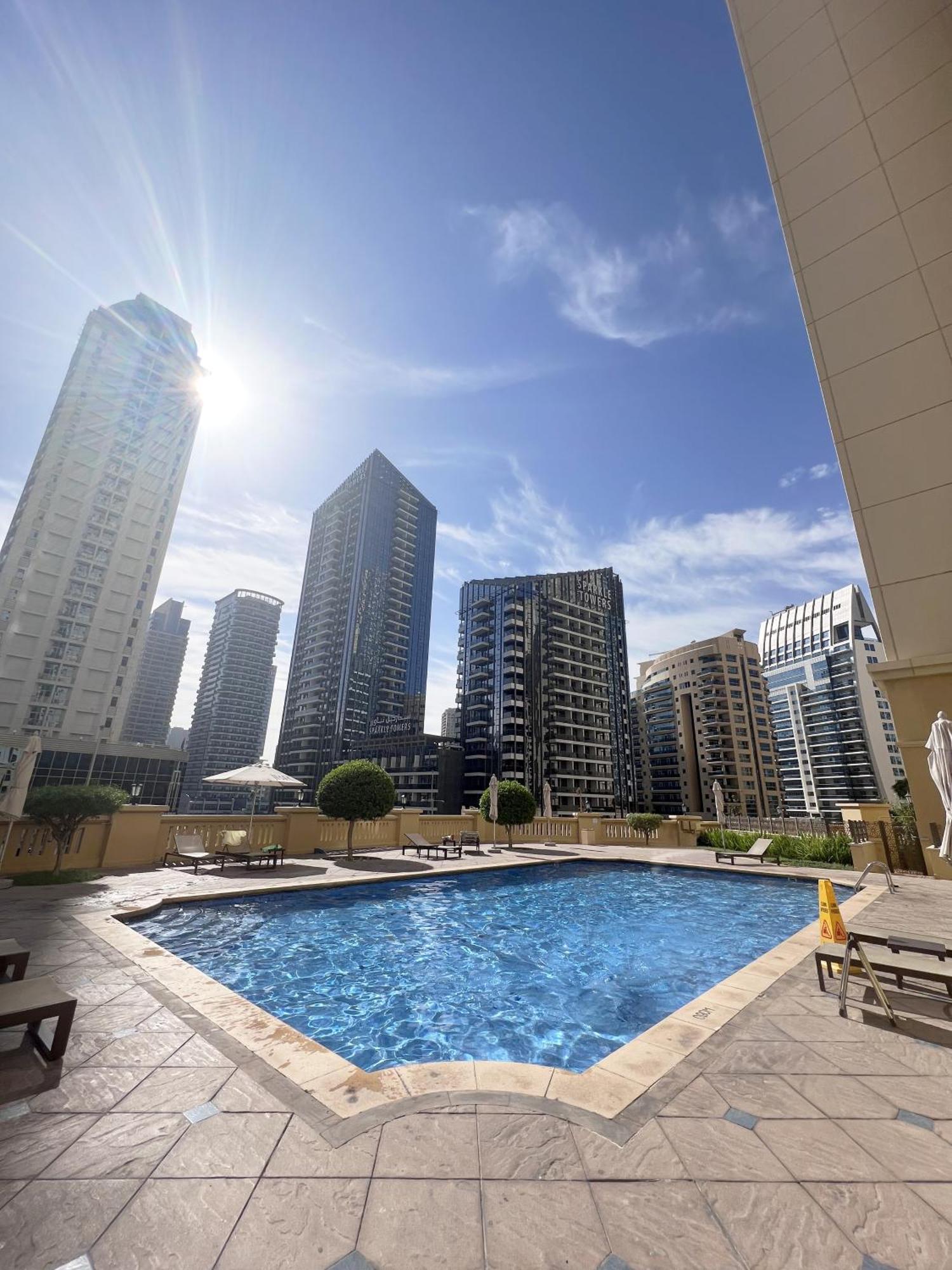 Gma Amwaj 2br Sea View High Floor Dubai